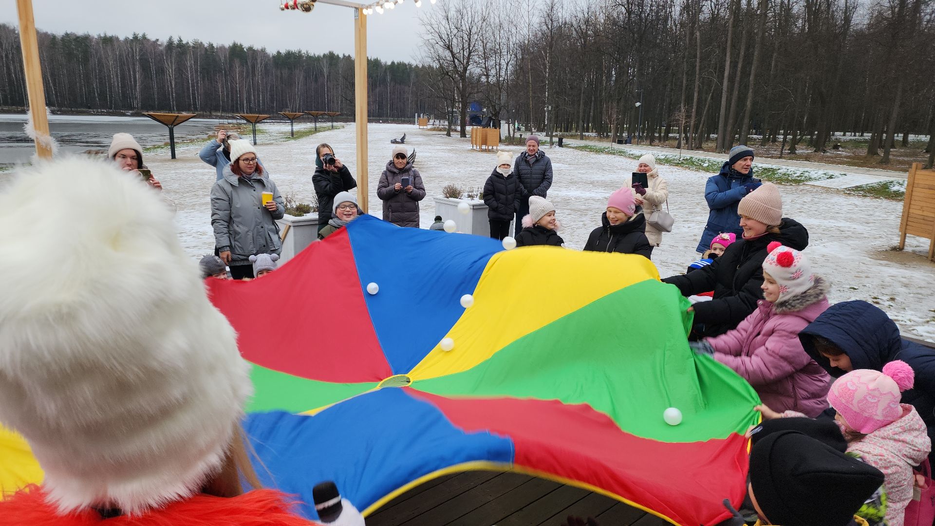 вертикалка, вертикальное видео, электросталь, зимний сезон, зима 2024-2025, дед мороз, дед мороз и снегурочка, открытие зимнего сезона,
