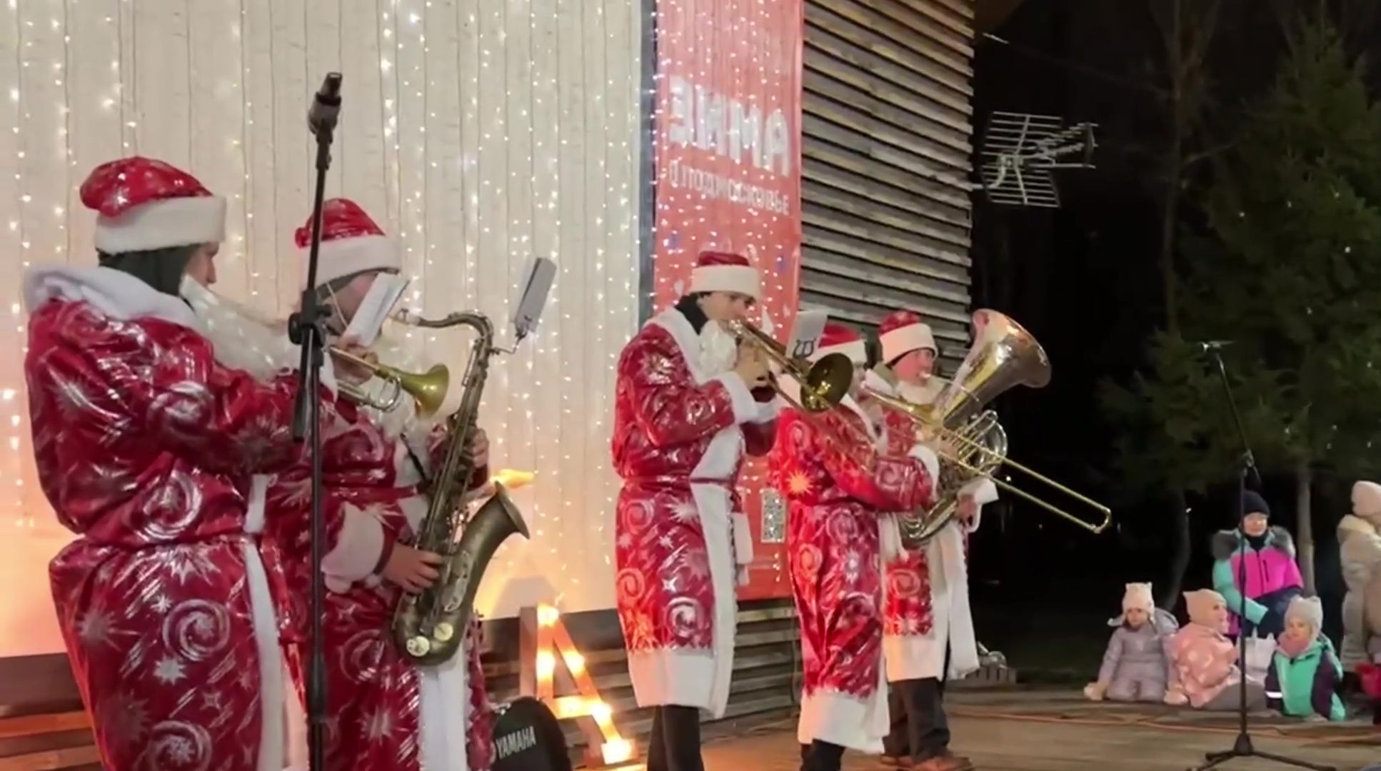 Реутов, вертикалки, оркест, Art Music Brass Band, шоу-оркестр, зима в парках, зима в подмомсковье, новогодние песни,