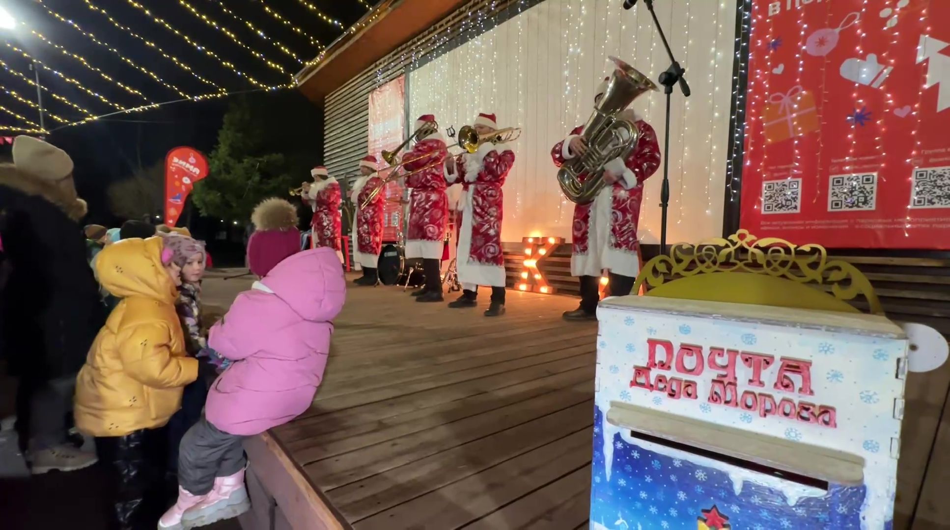 Реутов, вертикалки, оркест, Art Music Brass Band, шоу-оркестр, зима в парках, зима в подмомсковье, новогодние песни,
