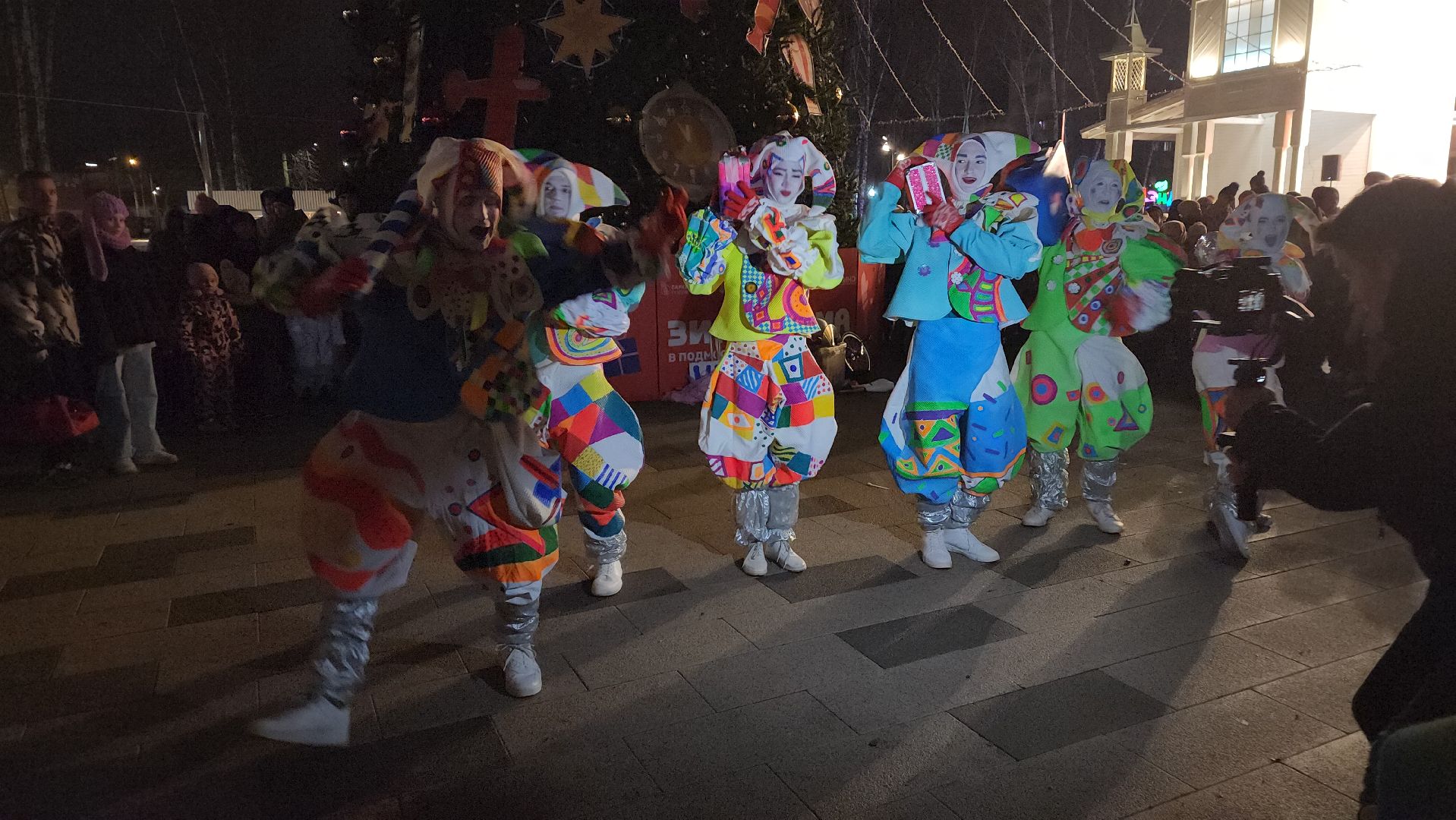 вертикалки, пушкино, центральный парк, зима в подмосковье, концерт, шоу, зрители, театр,