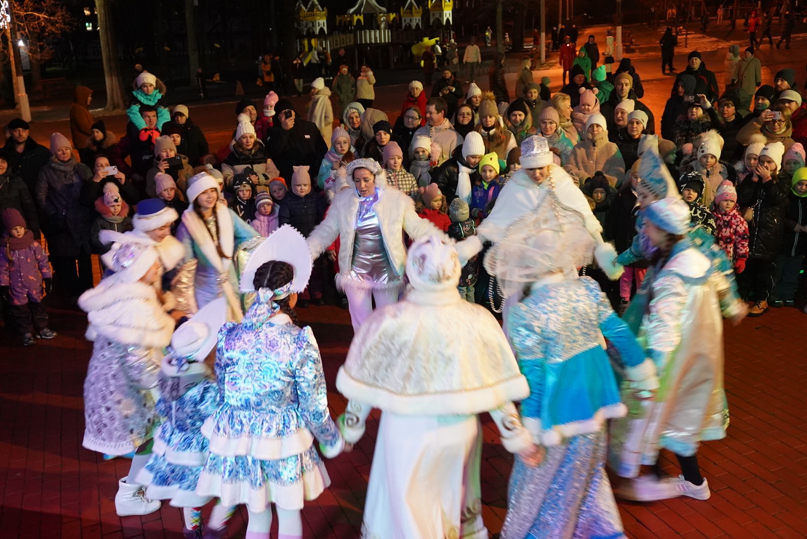 Павловский Посад, Городской округ Павловский Посад, зима в подмосковье, Парк, Праздник, Зима, вертикалка, вертикальное видео алка,