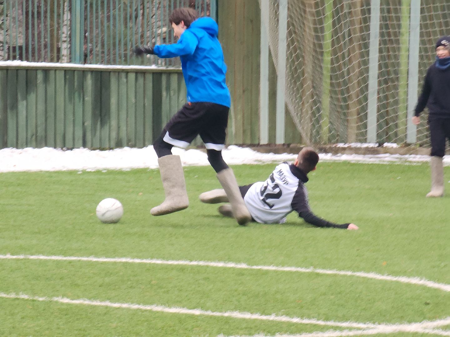 красногорск, зима в подмосковье, футбол в валенках, детский городок сказочный,