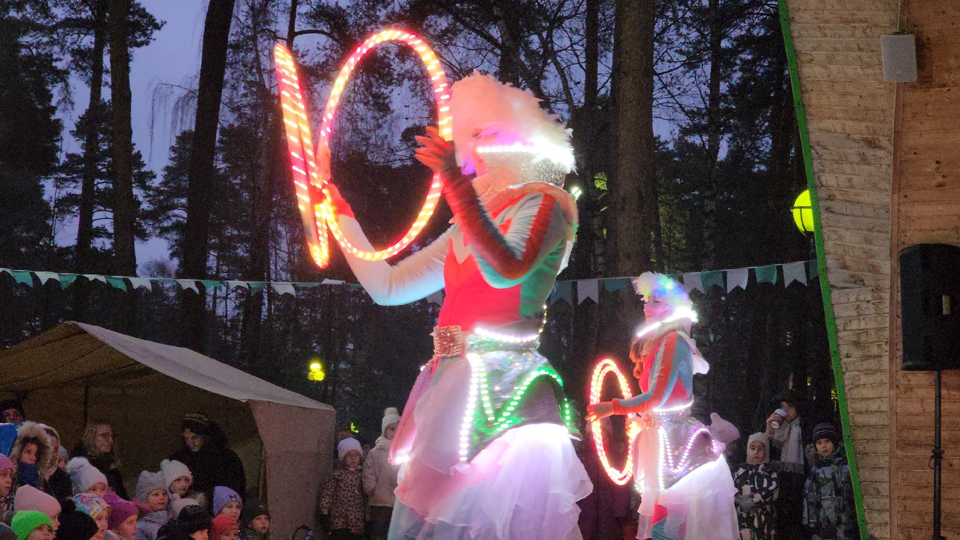 красногорск, зима в подмосковье, детский городок сказочный, световое шоу, дед мороз, елочка зажгись,