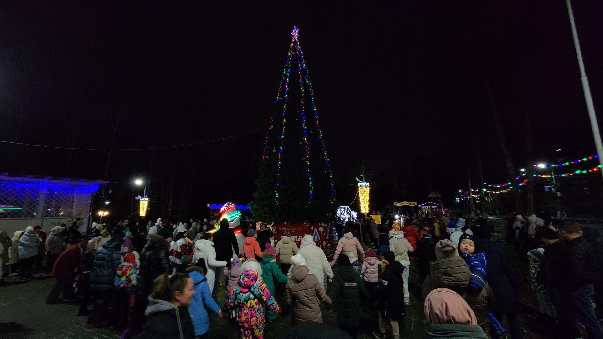 ступино, зима в подмосковье, зажжение огней на елке, вертикалки,