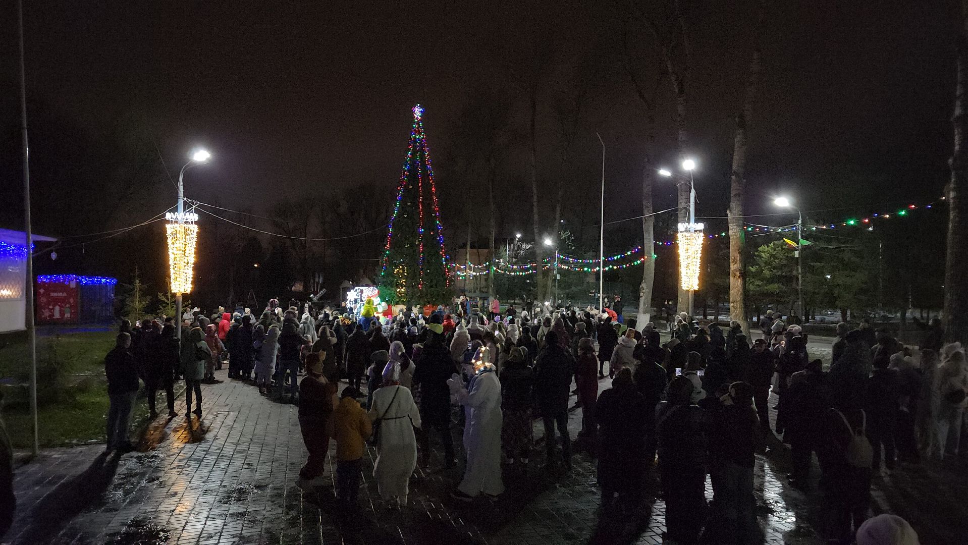 ступино, зима в подмосковье, зажжение огней на елке, вертикалки,
