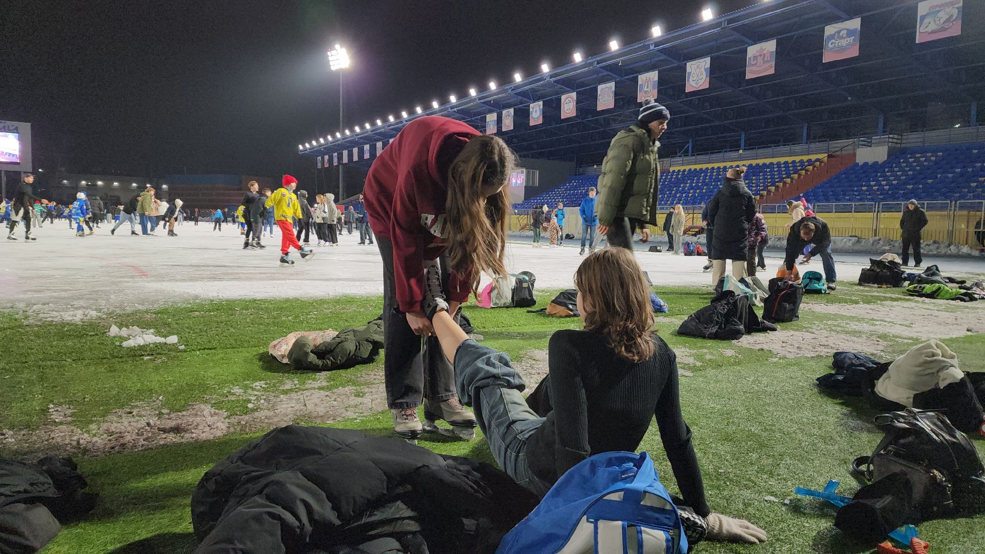 зима в подмосковье, красногорск, стадион зоркий, массовое катание,