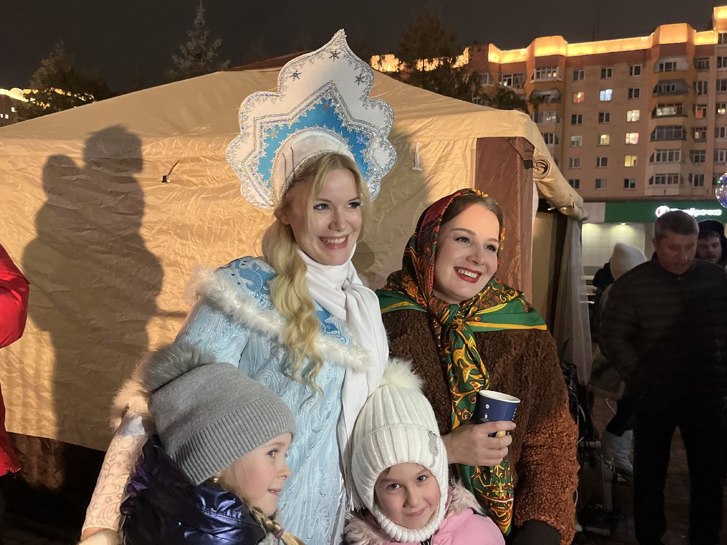 вертикальное видео, наро-фоминск, цдк звезда, дед мороз и снегурочка, зима в Подмосковье, вертикалка