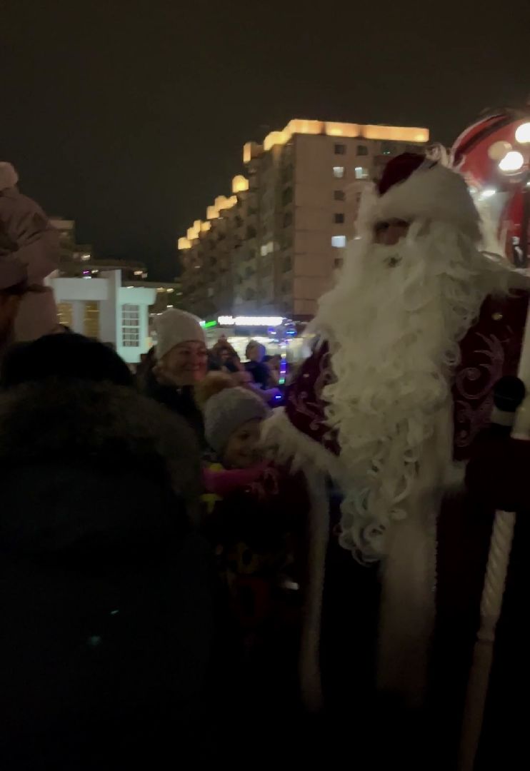вертикальное видео, наро-фоминск, цдк звезда, дед мороз и снегурочка, зима в Подмосковье, вертикалка