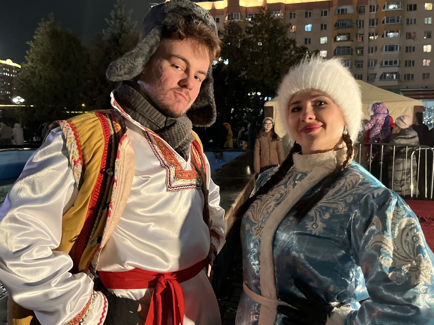 вертикальное видео, наро-фоминск, цдк звезда, дед мороз и снегурочка, зима в Подмосковье, вертикалка