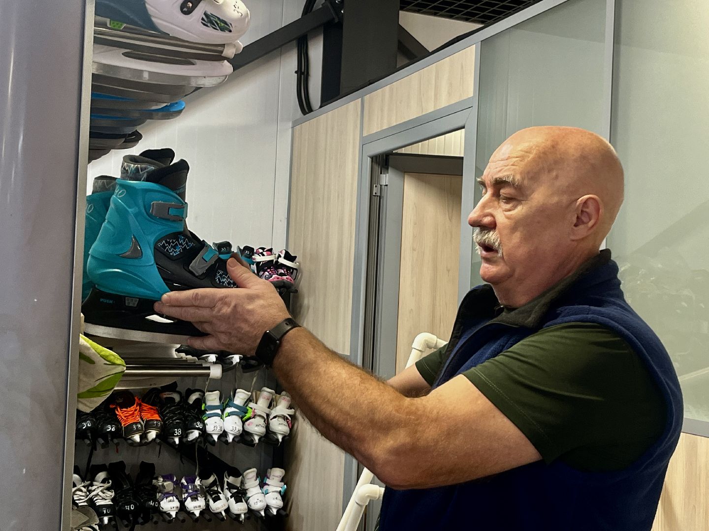 вертикальное видео, наро-фоминск, наро-фоминский городской округ, кск нара, каток в наро-фоминске, зима в подмосковье,