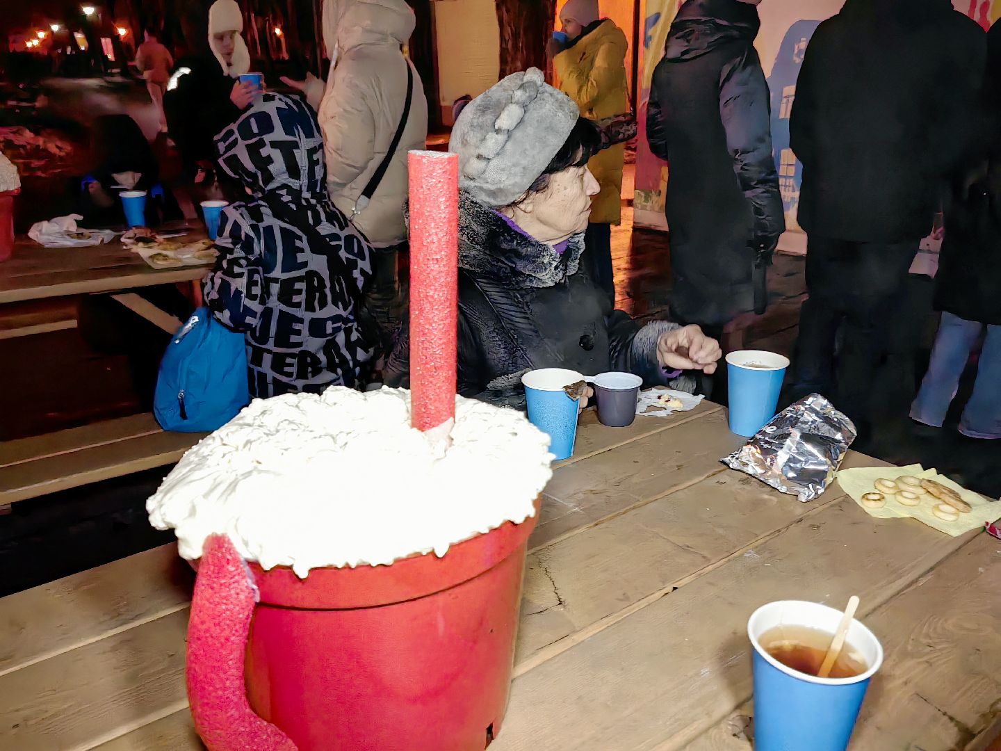 парк, новогодняя елка, гирлянды, дед мороз и снегурочка, вертикалки,