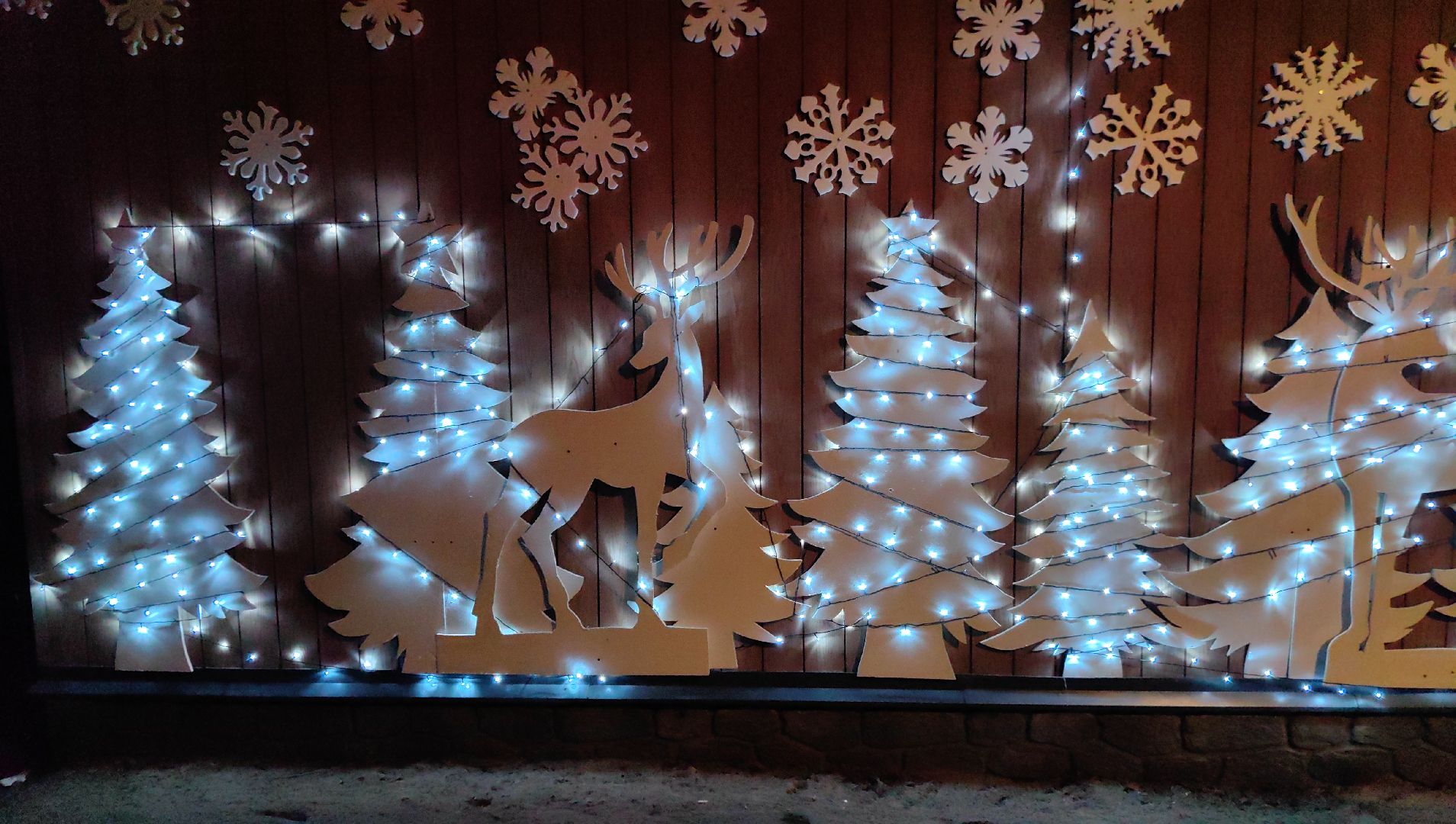 парк, новогодняя елка, гирлянды, дед мороз и снегурочка, вертикалки,