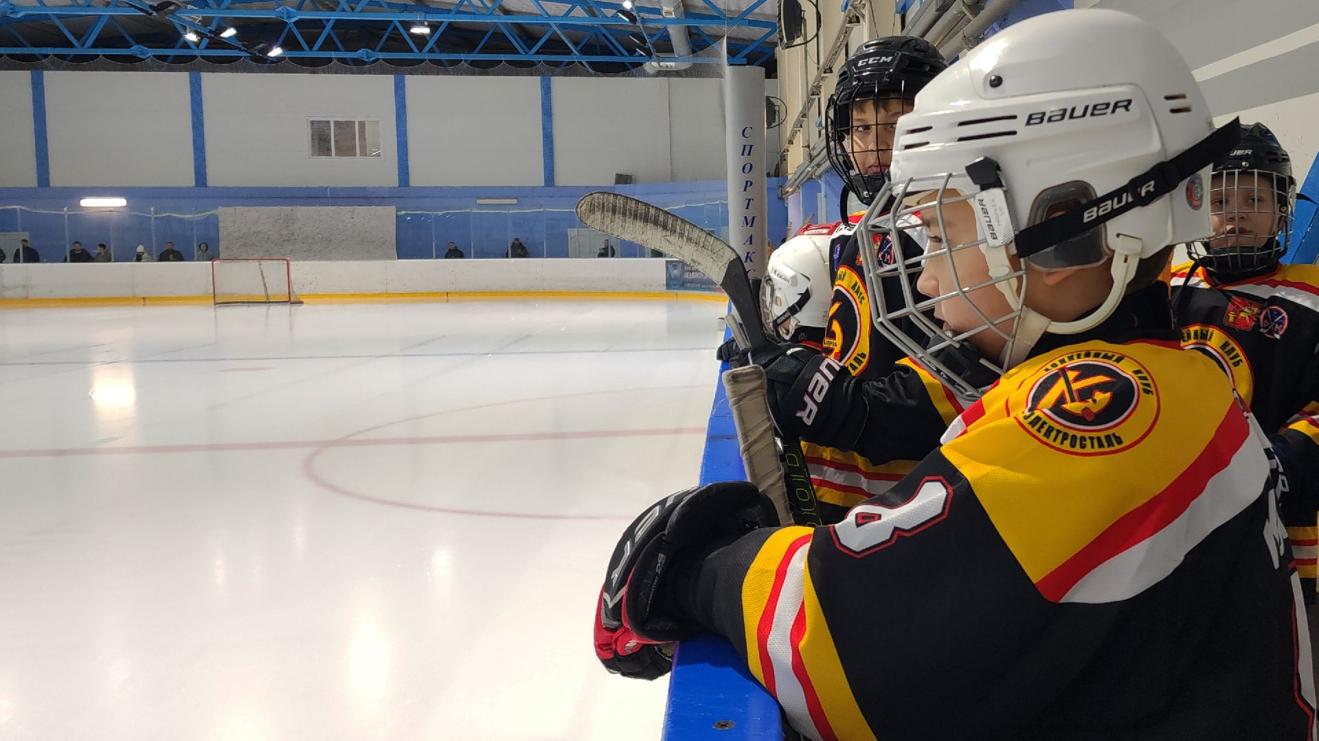 вертикаль, вертикали, вертикалка, вертикальное видео, электросталь, электросталь спортивная, день хоккея, хоккей, сшор кристалл-восток, спорт в подмосковье, спорт подмосковья,