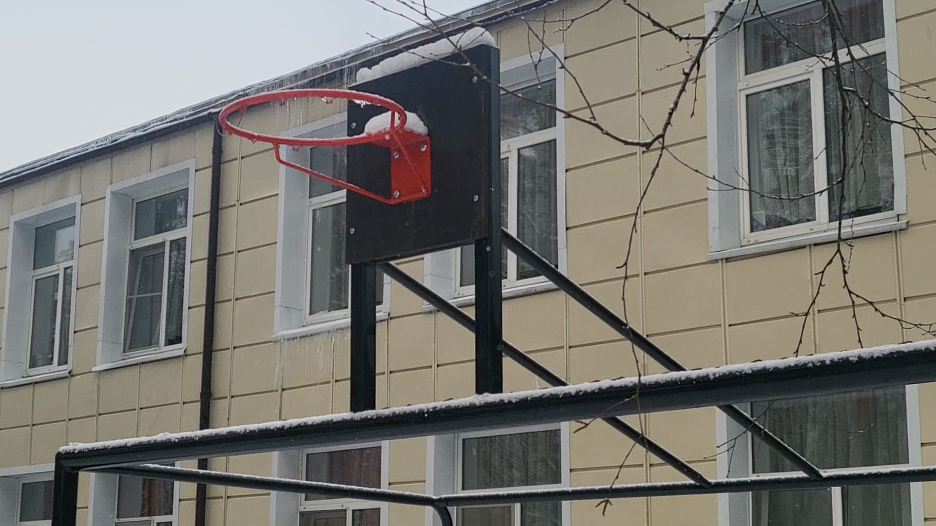 новое игровое оборудование, власиха школа попова, дошкольный корпус Поповки, Теремок школы Попова, МАФы для площадки,