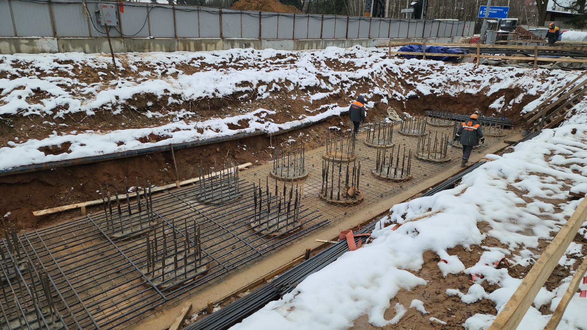 красногорск, пятницкое шоссе, строительство дороги, вертикальное видео,