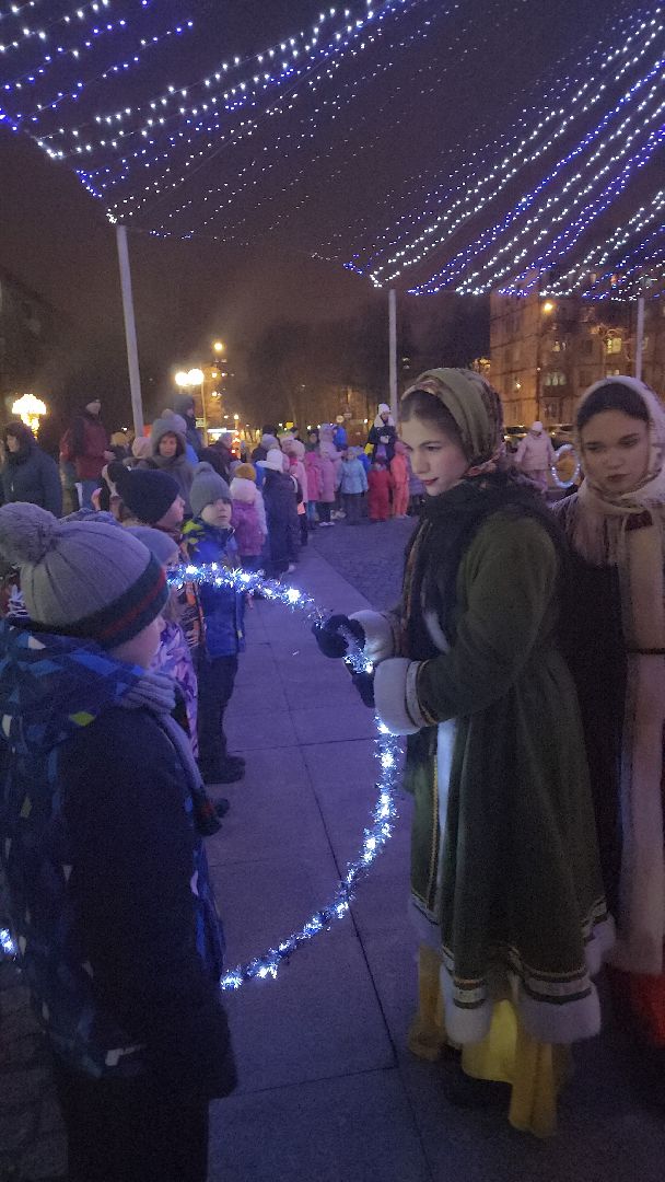 долгопрудный, Елки, церемония зажжения елок, дед мороз и снегурочка, вертикалки,