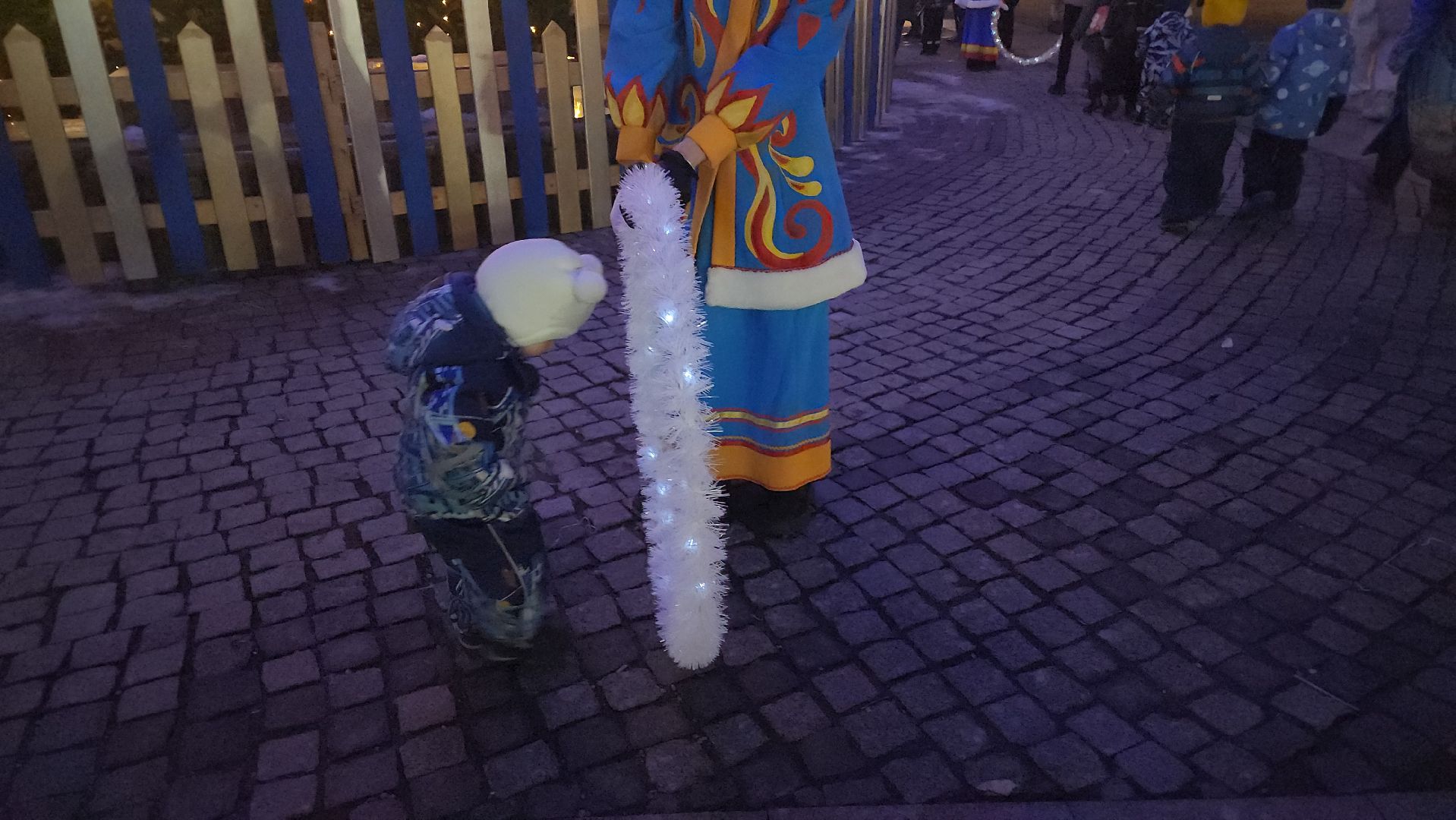 долгопрудный, Елки, церемония зажжения елок, дед мороз и снегурочка, вертикалки,