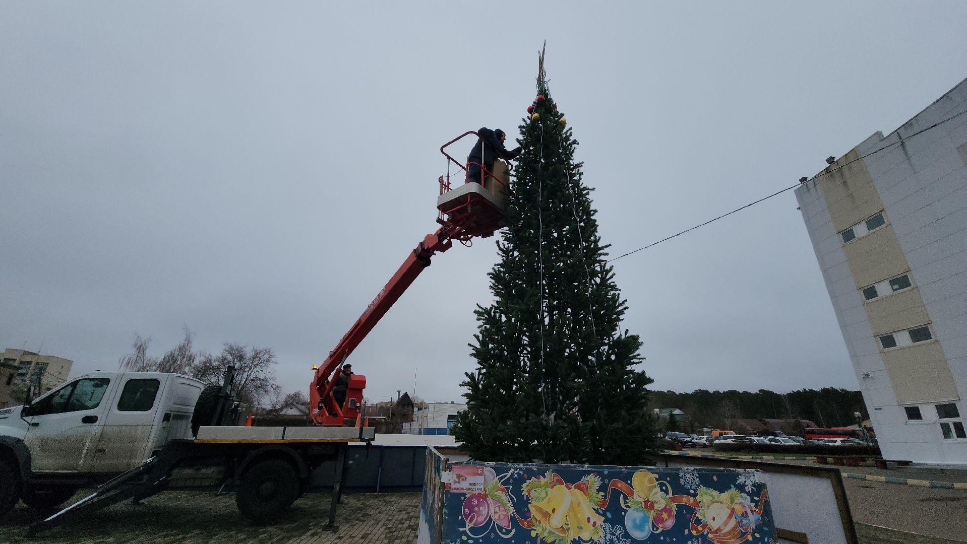 серпухов, зима в подмомсковье, ёлка, поселок большевик, дс надежда, вертикалки,