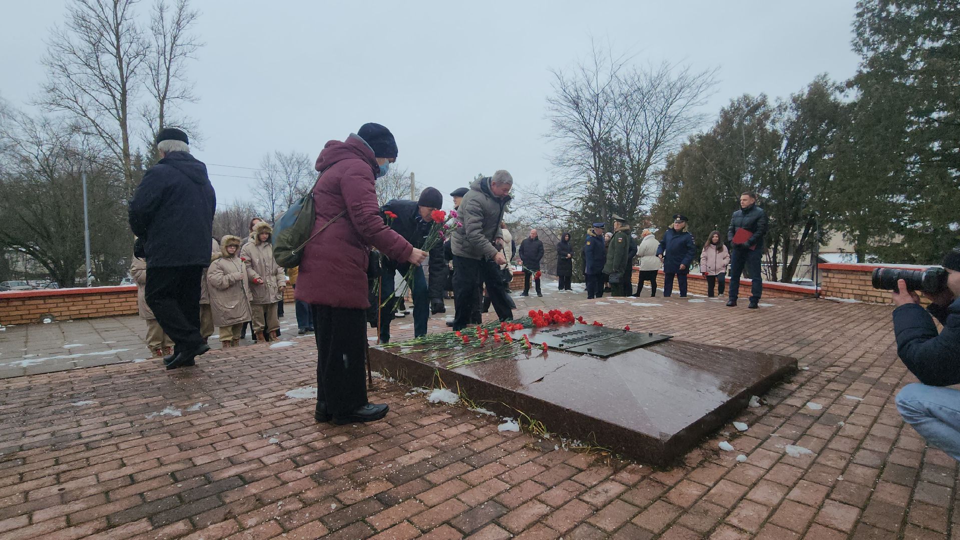 волоколамск, день неизвестного солдата, памятная дата, торжественное мероприятие, митинг, митинг памяти, вертикалки,