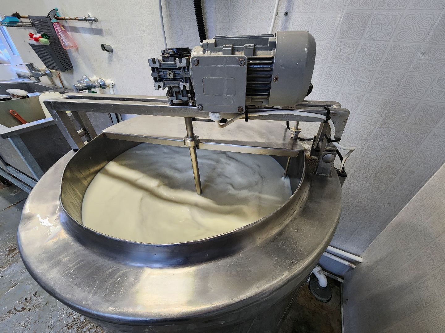 Чехов, деревня Булычево, ферма Черный лис, молочное производство, животноводство, сельское хозяйство, производство молочных продуктов, авторские сыры, традиционные сыры,импортозамещение,меры поддержки,