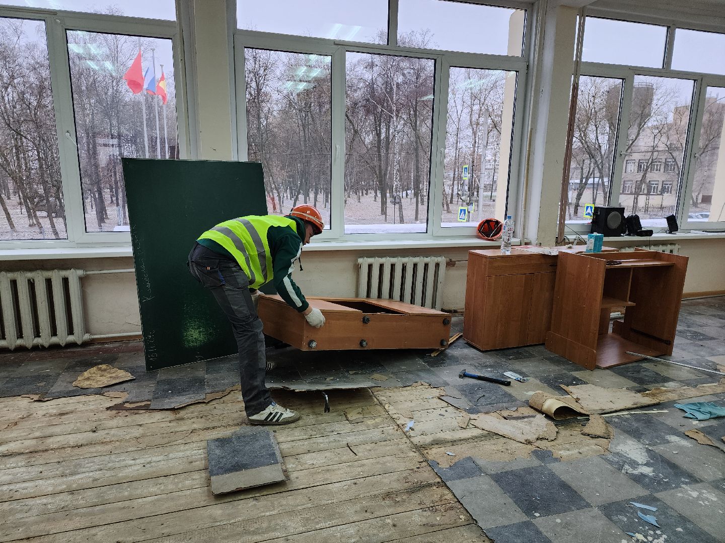 серпухов, подмосковье, капремонт школы, обновление, 17 школа, президентская программа, вертикалки,