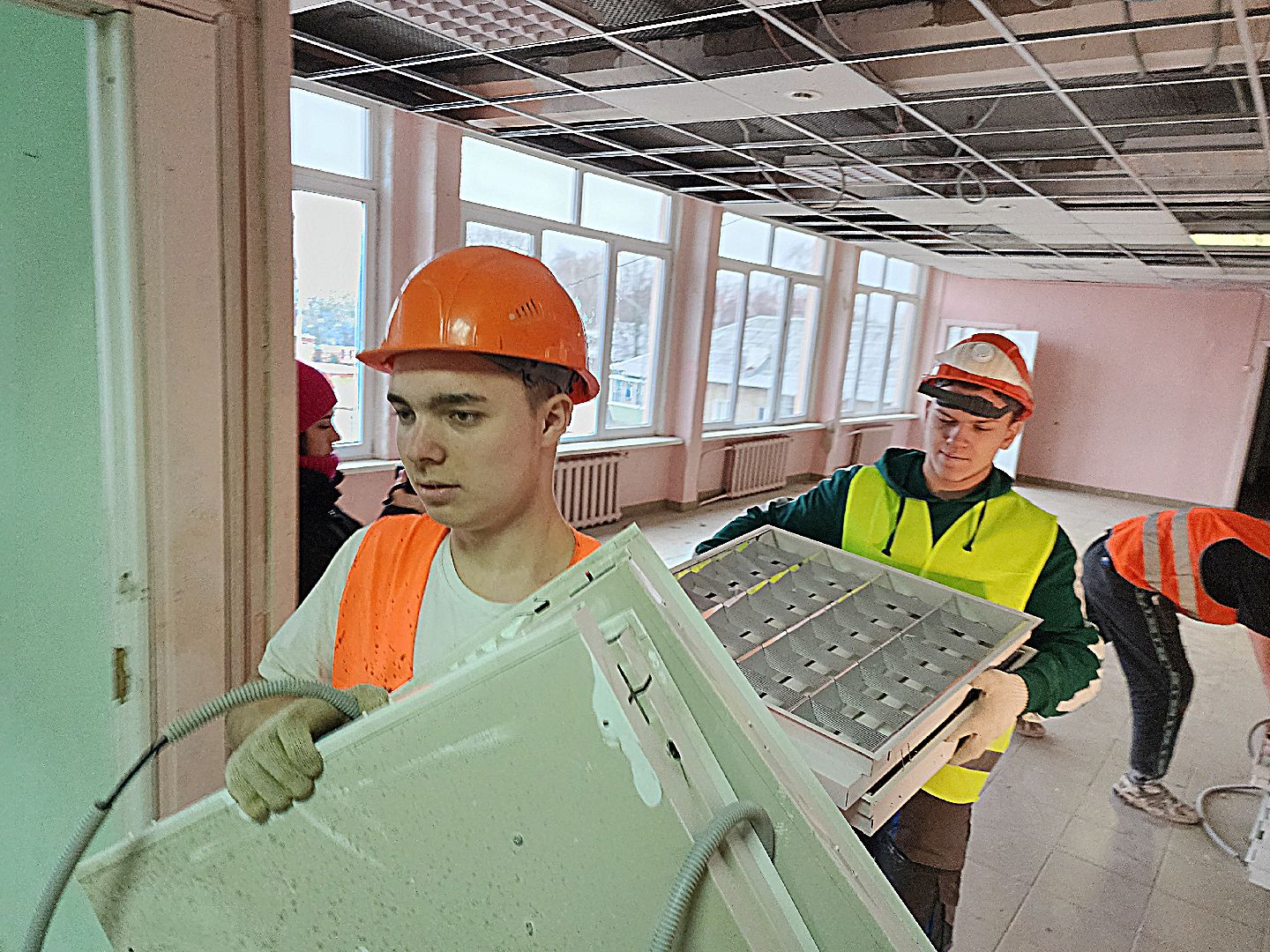 серпухов, подмосковье, капремонт школы, обновление, 17 школа, президентская программа, вертикалки,