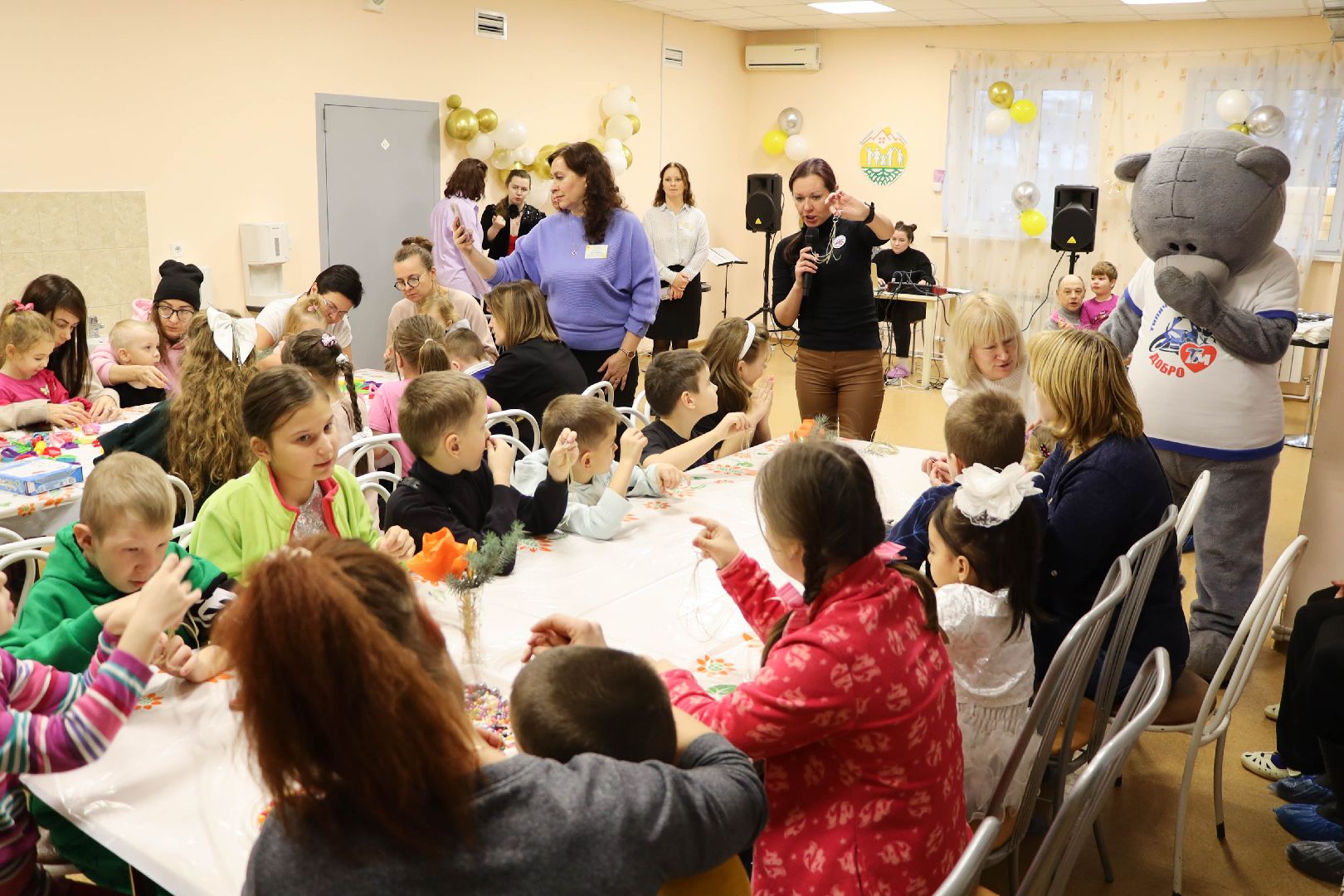 центр социального обслуживания, ивантеевка, день инвалида, праздник, дети с особенностями развития, музыка, пение, подарки,вертикалки,