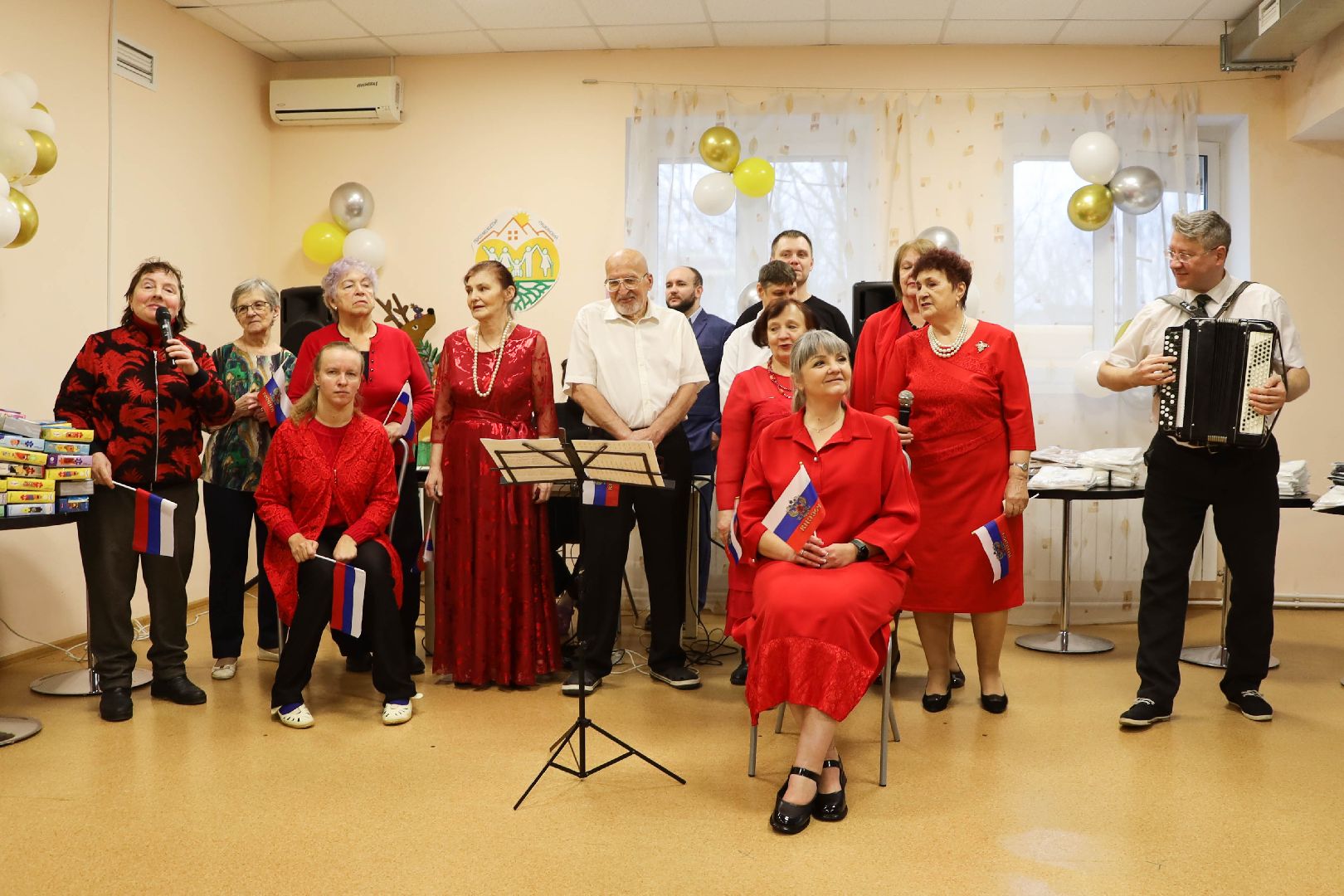 центр социального обслуживания, ивантеевка, день инвалида, праздник, дети с особенностями развития, музыка, пение, подарки,вертикалки,