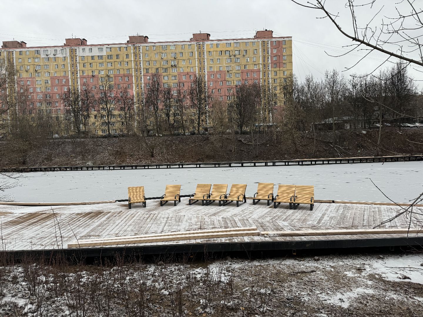 вертикалки, Благоустройство пруда, Тарычевский пруд, Девелоперская компания Брусника, Ревитализация малого тарычевского пруда, жк зеленые аллеи,