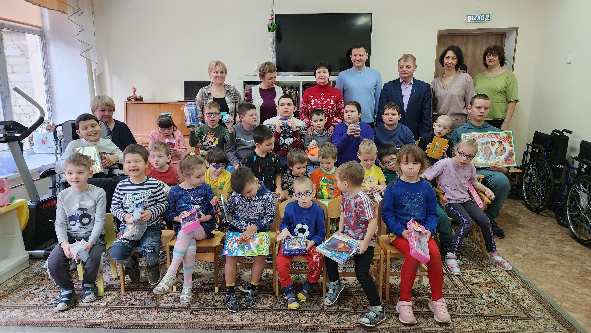 протвино, коробка храбрости, реабилитационный центр, дети, подарки,