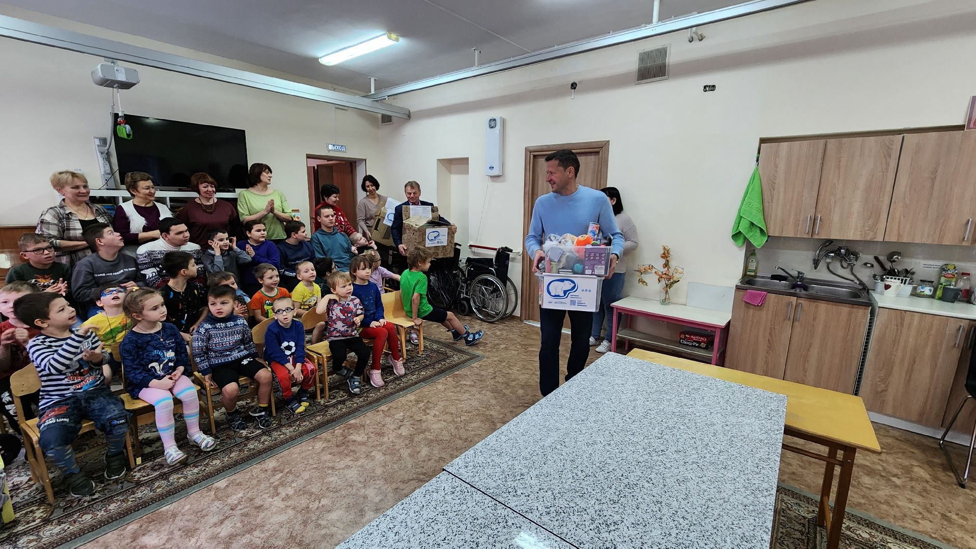 протвино, коробка храбрости, реабилитационный центр, дети, подарки,