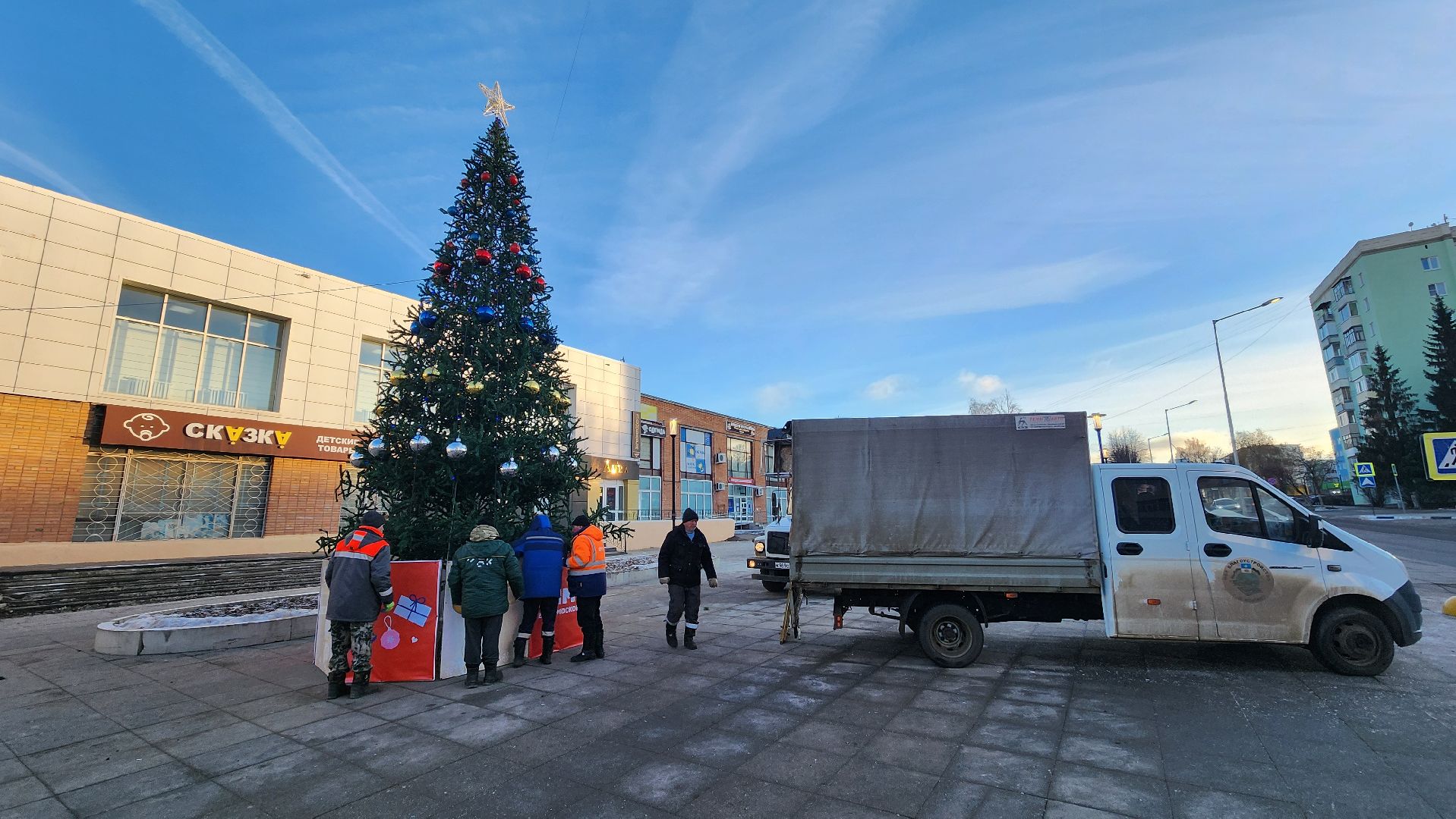кашира, новогодняя елка, благоустройство, украшение города к новому году, вертикалки,