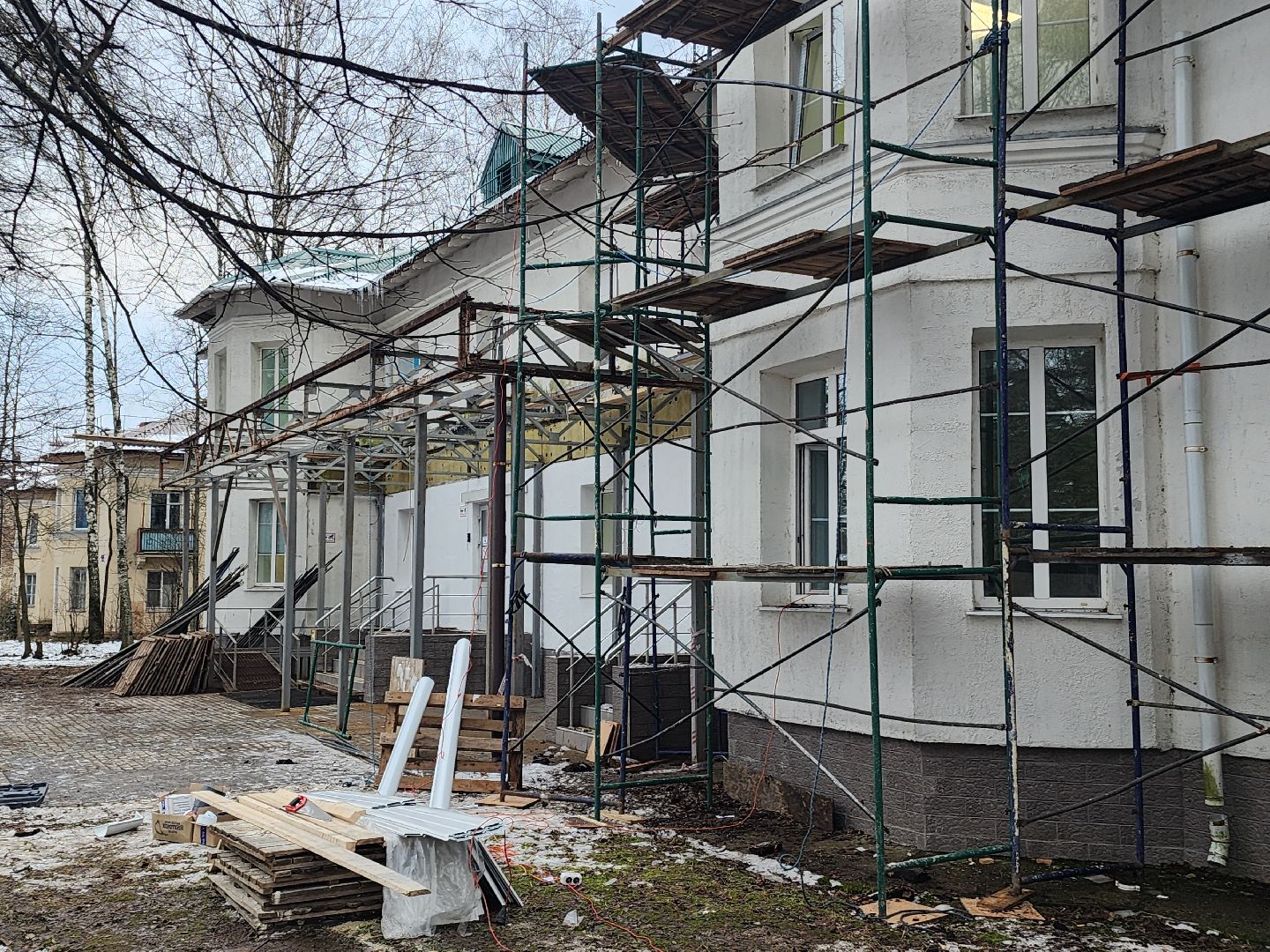 ремонт, ремонт кровли, ремонт поликлиники,вертикалки,