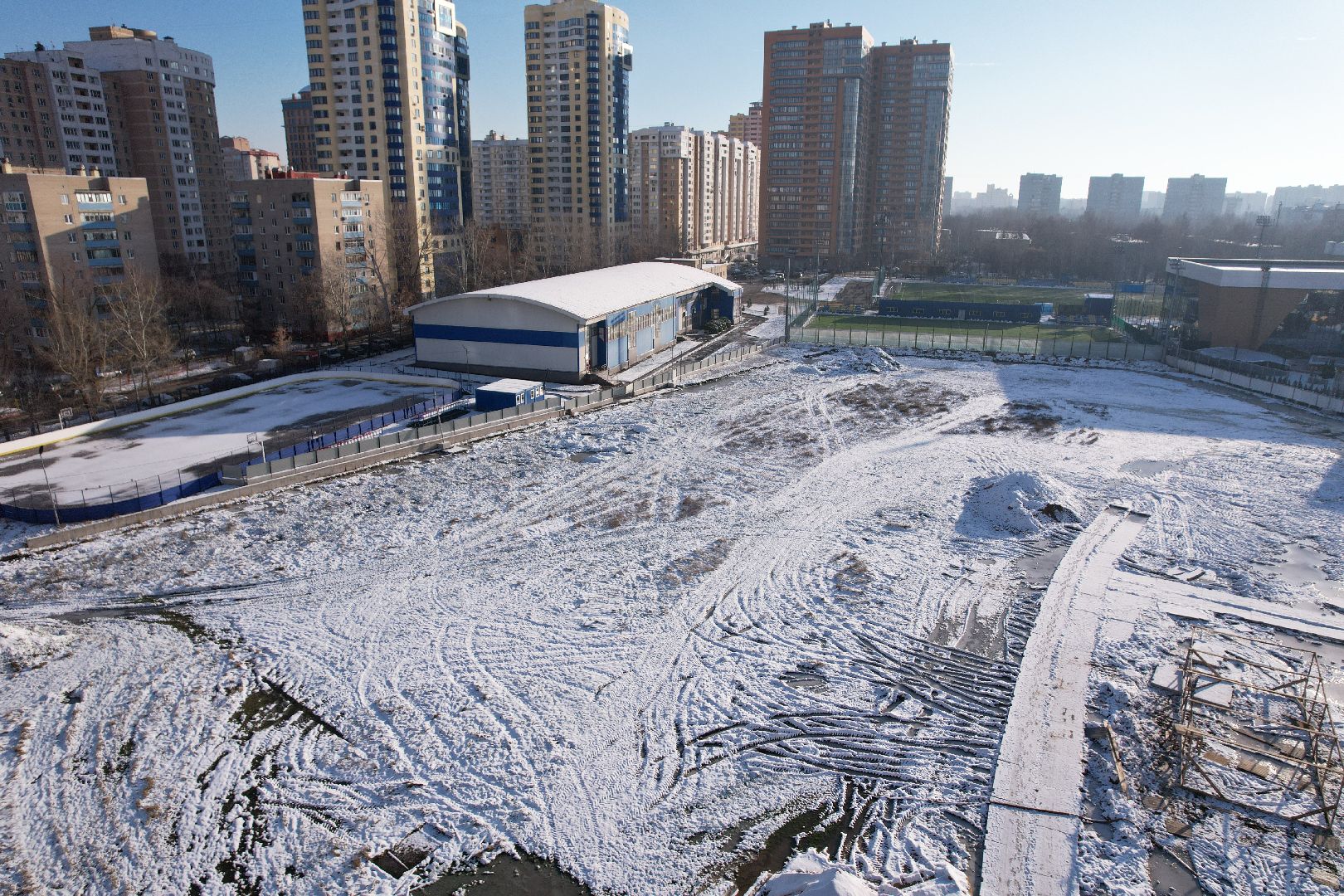 видео с коптера, реутов, спорт, стадион,