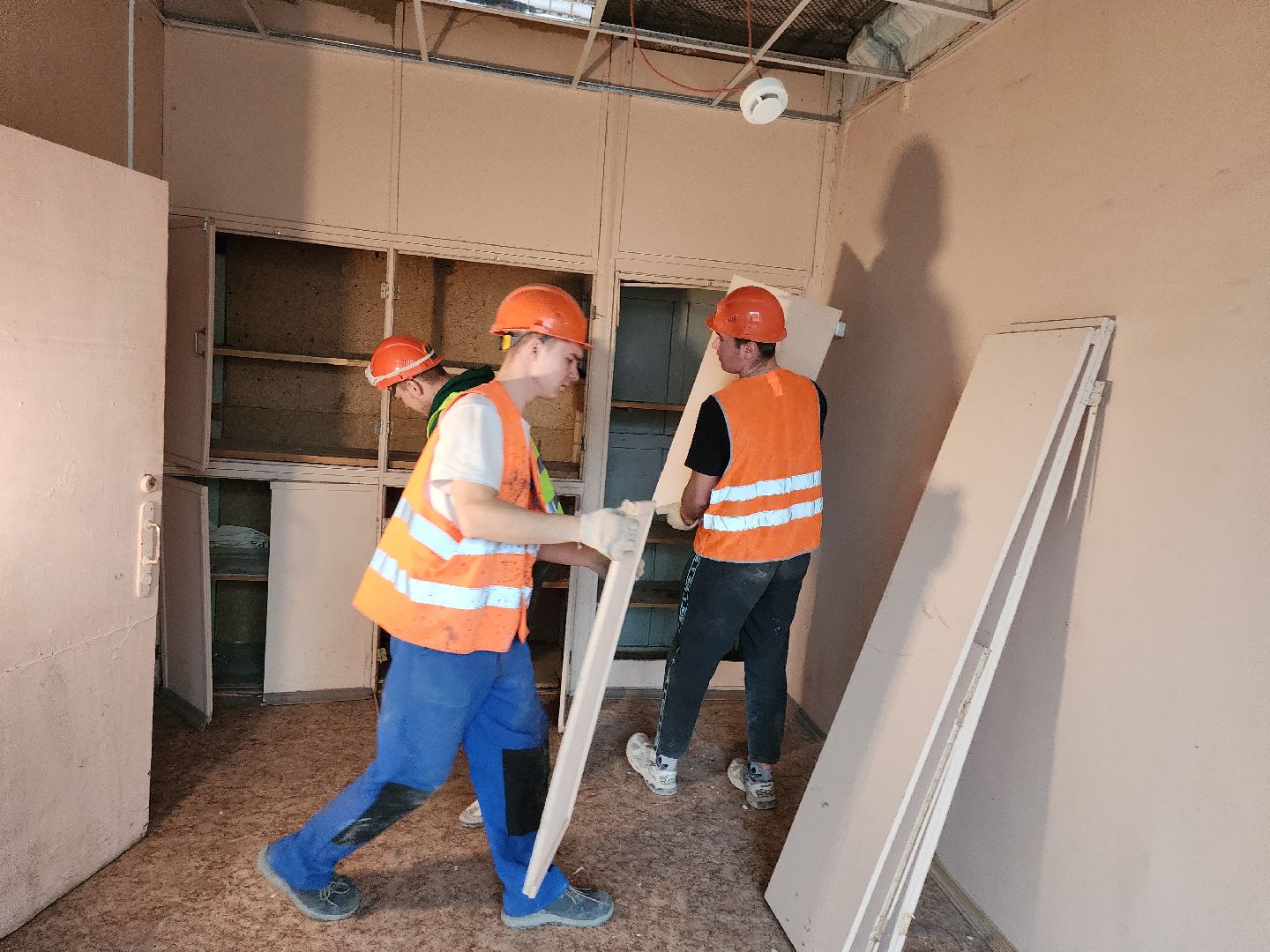 серпухов, подмосковье, капремонт школы, президентская программа, фасад, вертикалки,