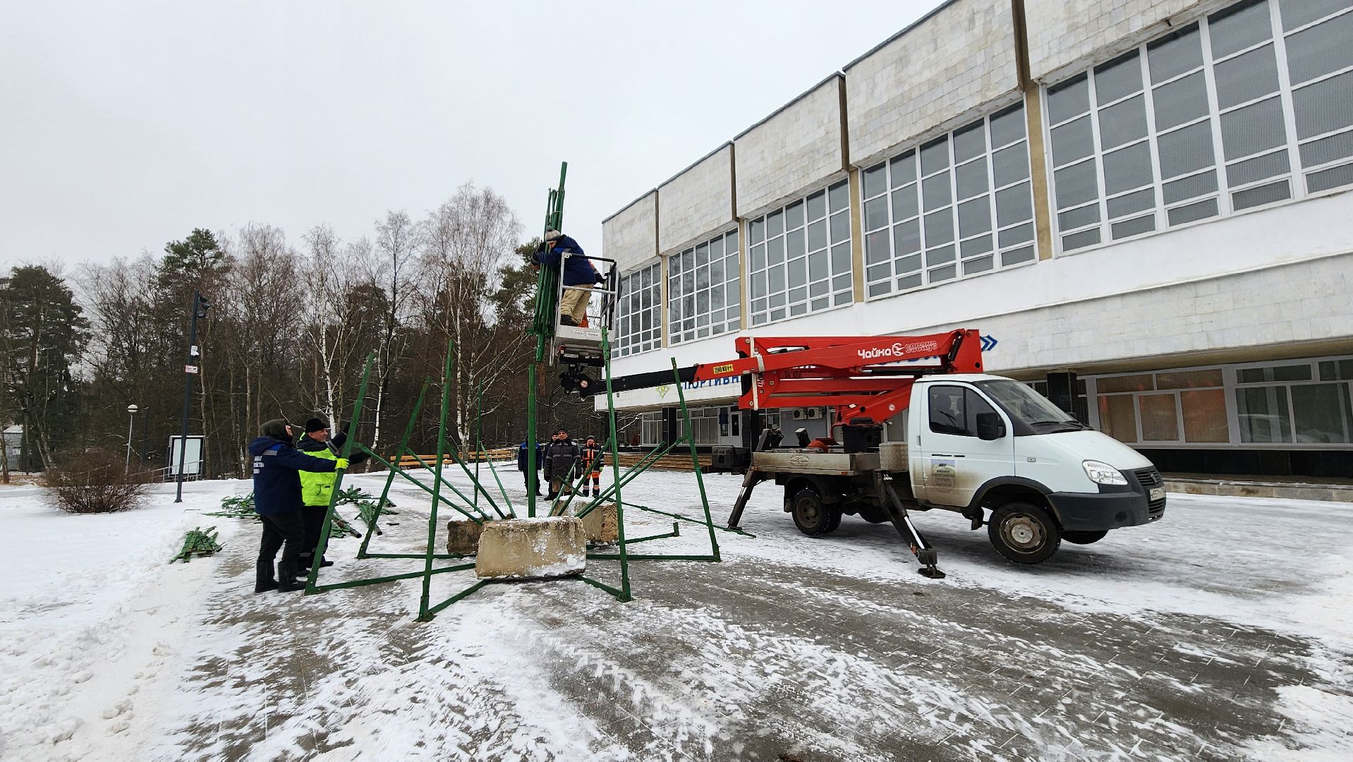 Елка, новый год, Протвино, Комбинат благоустройства, украшение города к новому году, вертикалки,