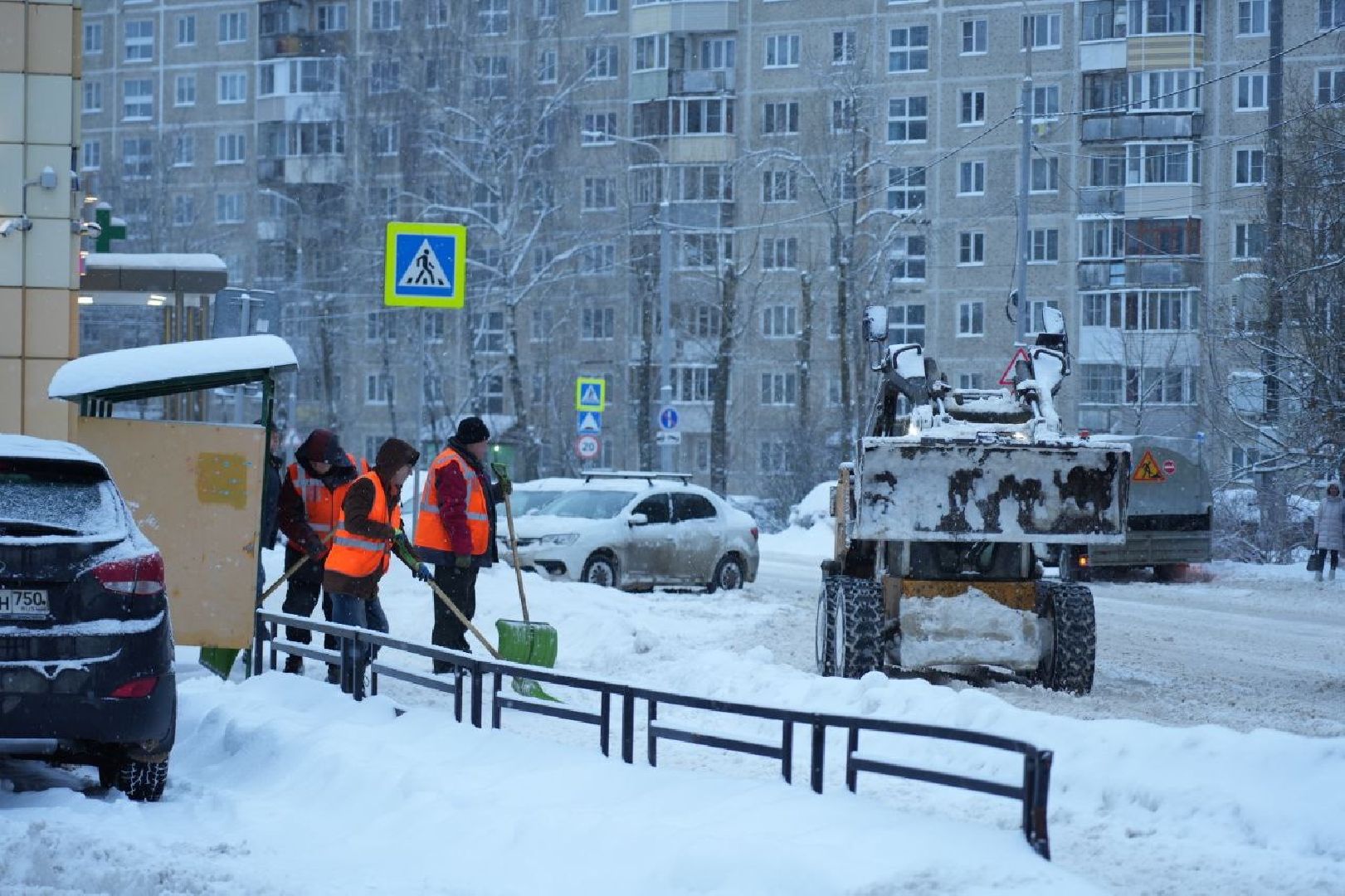 ЖКХ, Снегопад, Коммунальные службы, Сергиев Посад, Сергиево-Посадский городской округ, Зима, вертикалки,