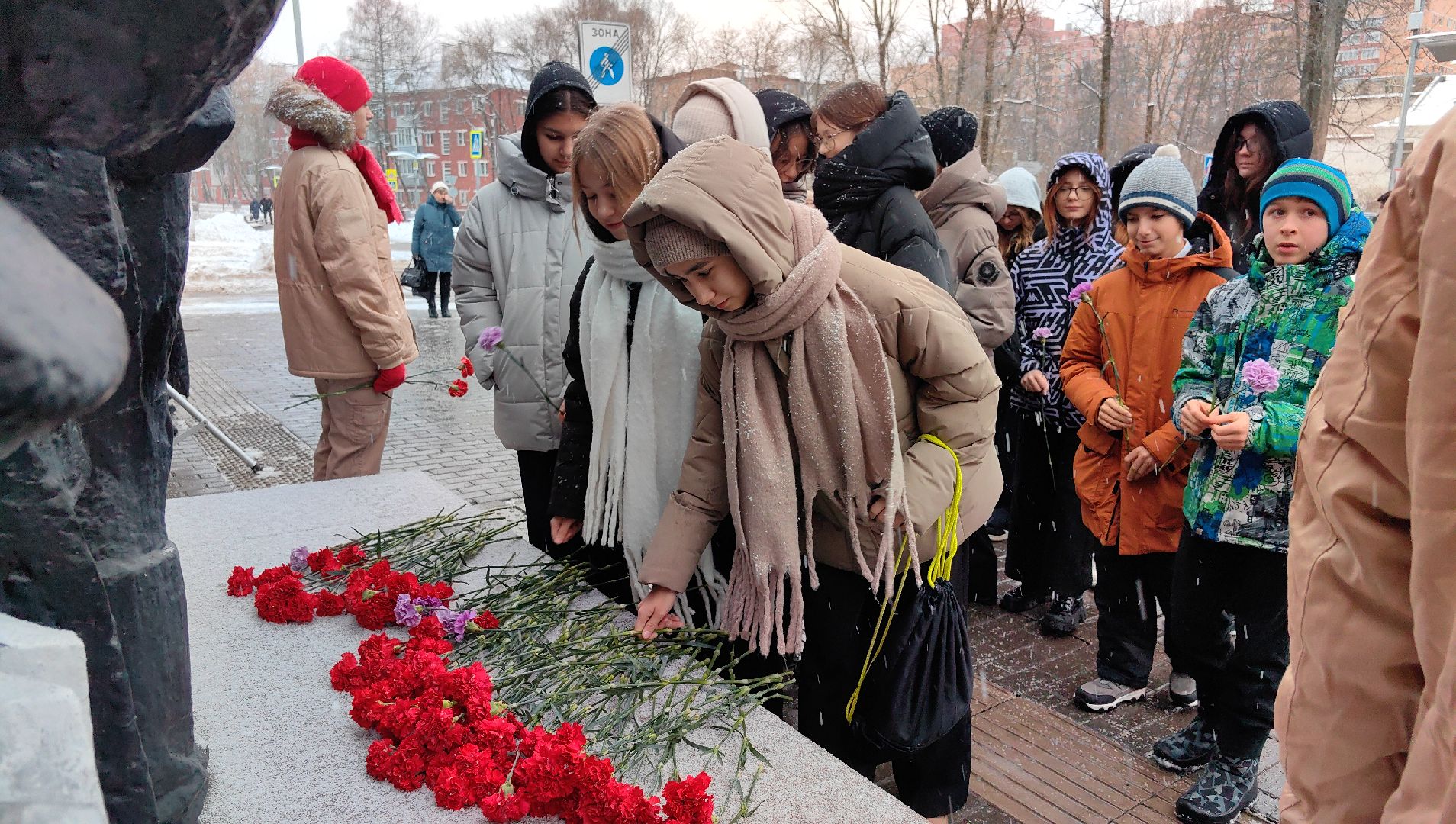 День Героев Отечества, монумент, возложение цветов, патриотизм,