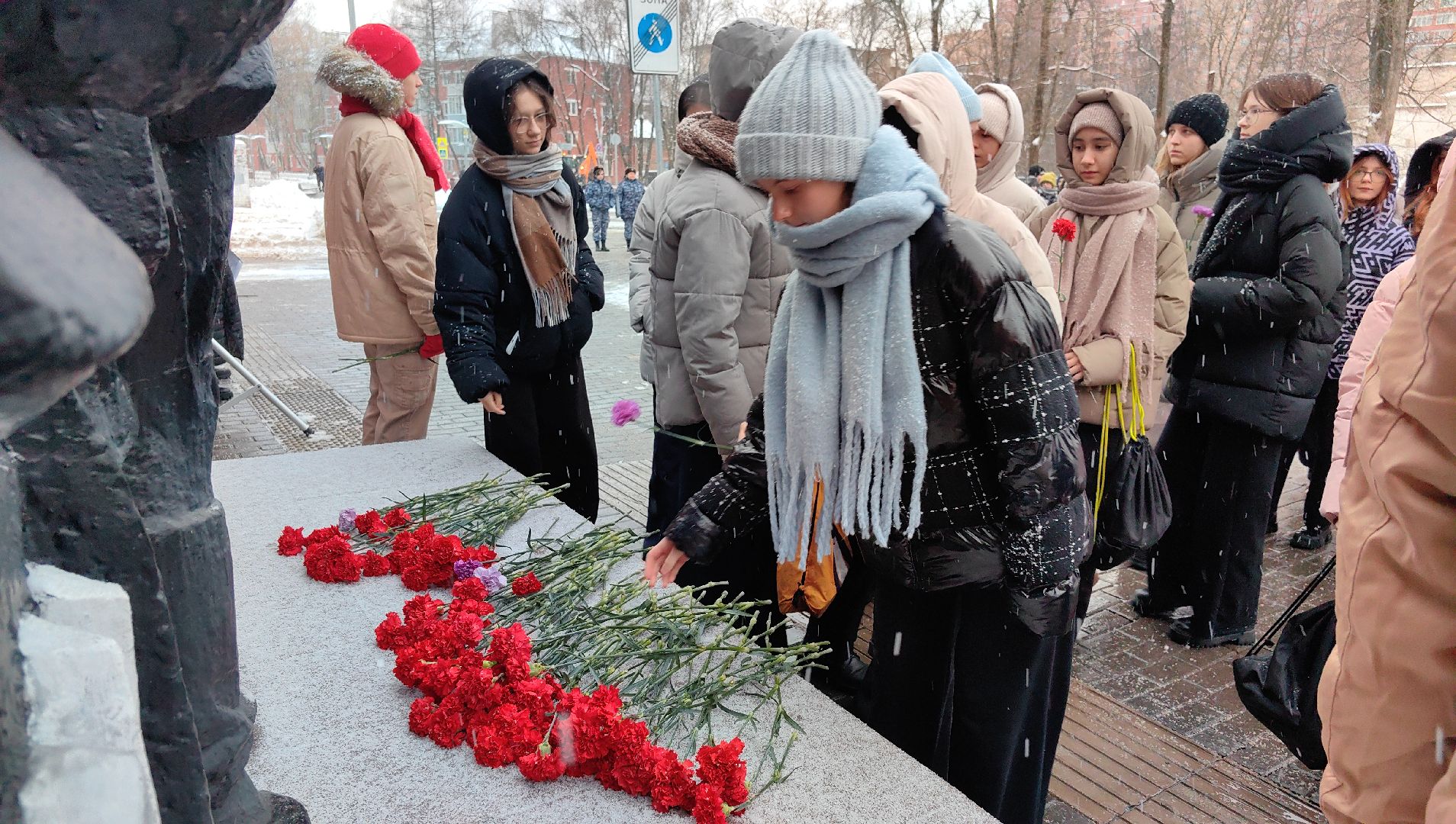 День Героев Отечества, монумент, возложение цветов, патриотизм,