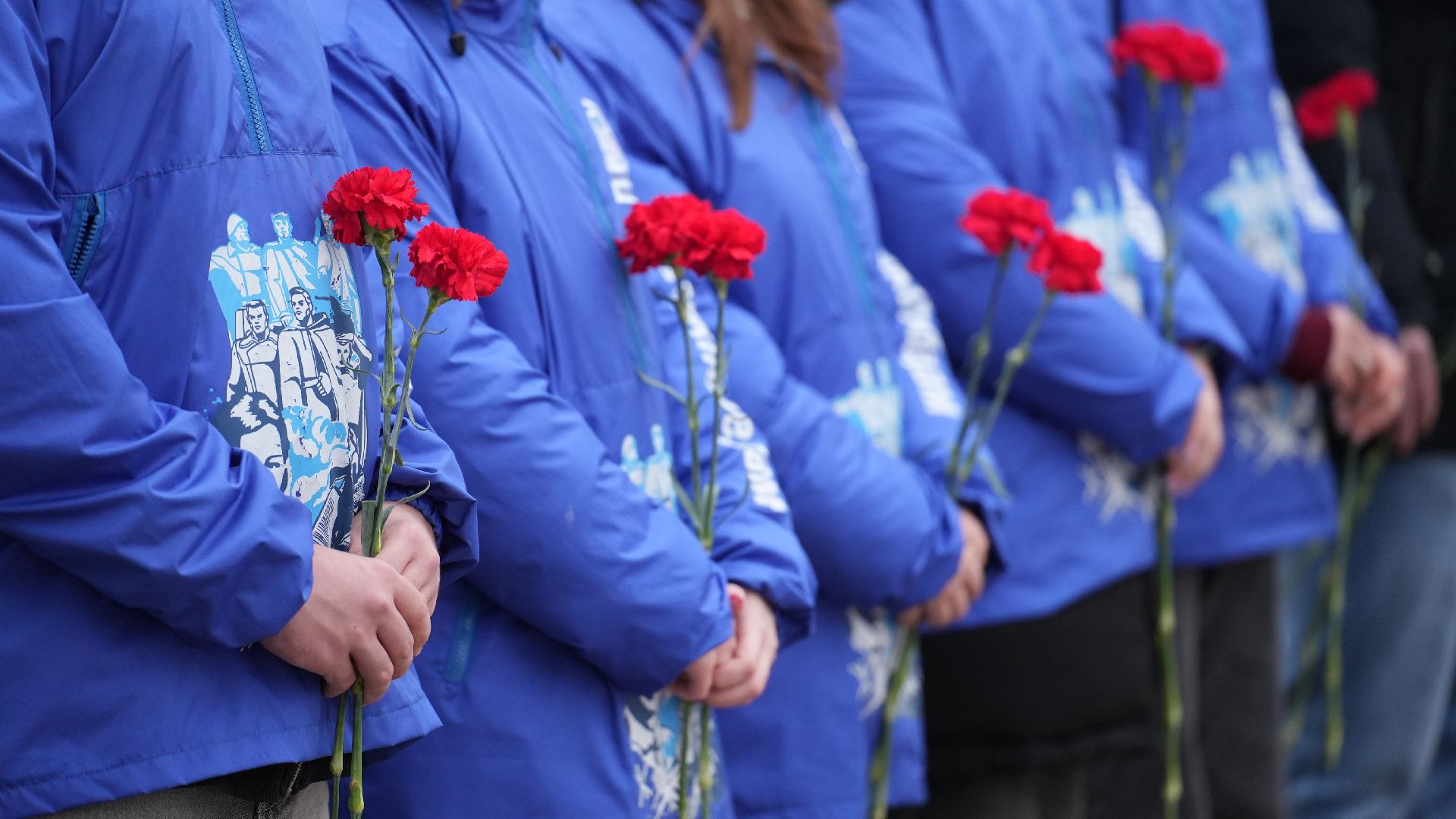 вертикалка, день героев отечества, митинг,