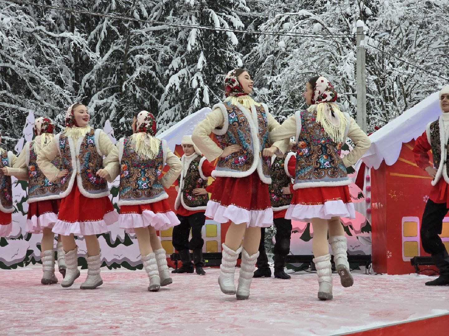 можайск, можайский городской округ, подмосковье, новый год, кремлевская елка, главное дерево страны, елька, соборная площадь, праздник, новогодние праздники, вертикалки,