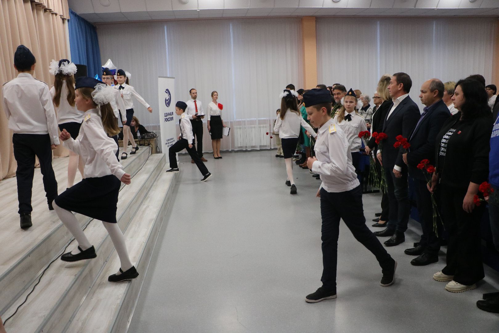 лотошино, лотошинская школа 1, сво, спецоперация, парта героя, образование, вертикалки,