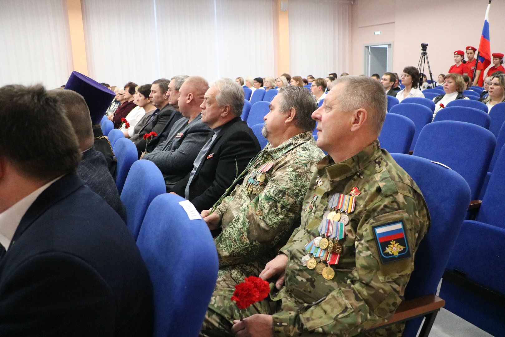 лотошино, лотошинская школа 1, сво, спецоперация, парта героя, образование, вертикалки,