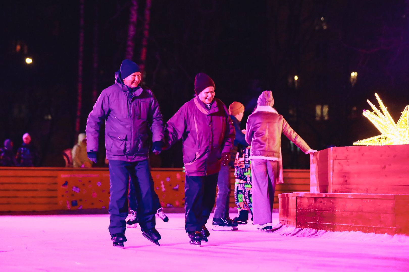 каток, коньки, лед, массовое катание, вертикалки,