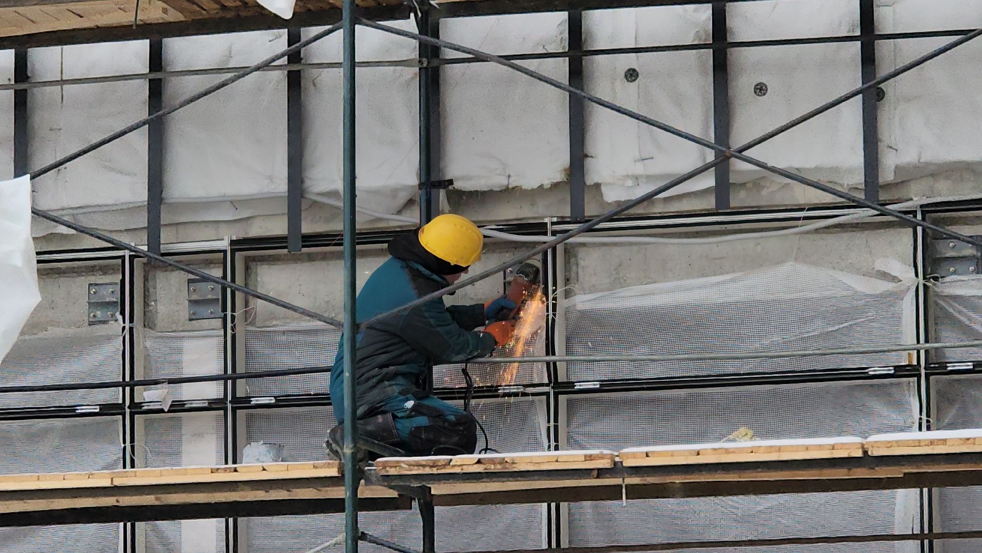 люберцы, строительство поликлиники, строители, поселок октябрьский, вертикалка,