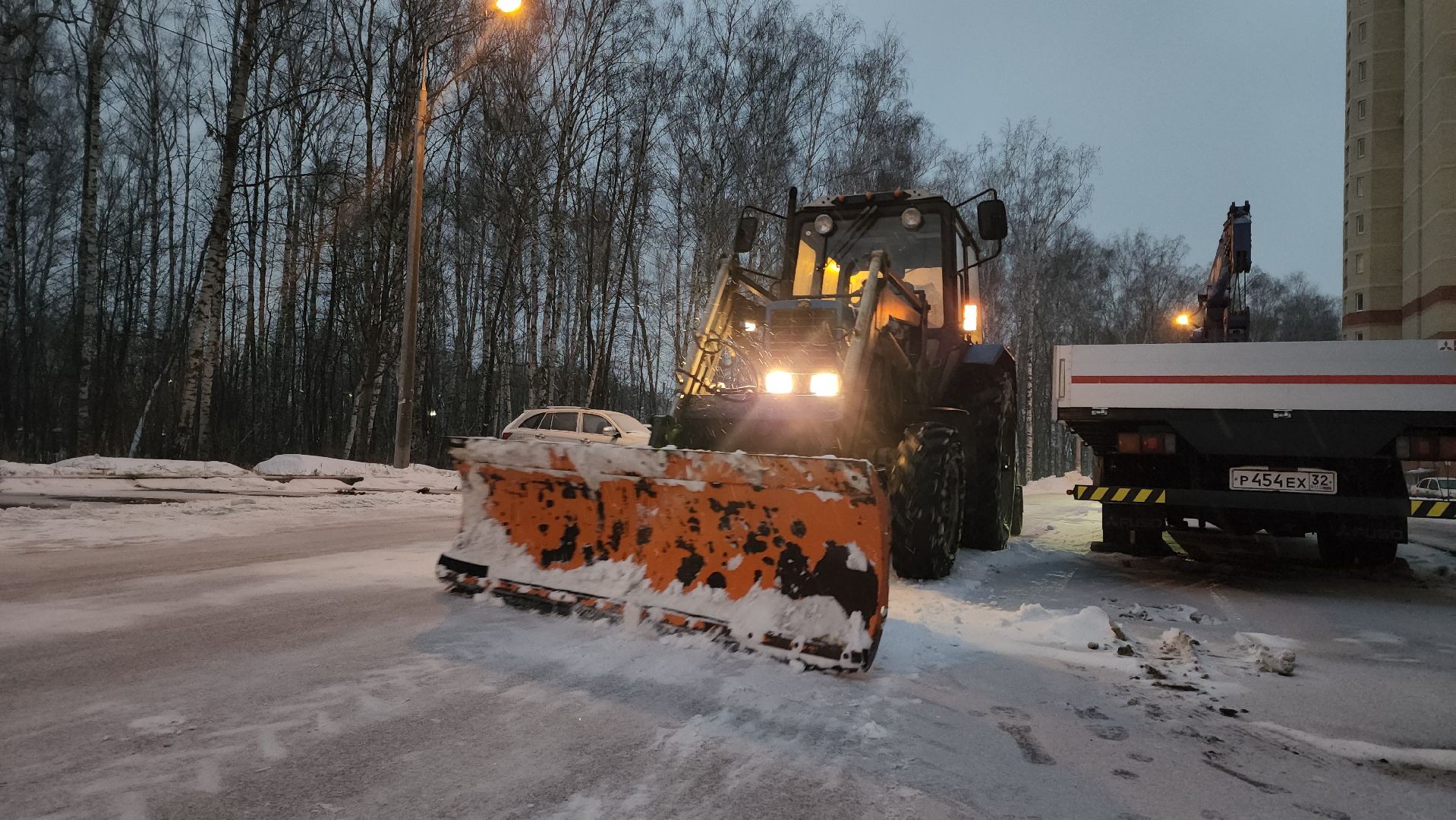 уборка, снег, снег и наледь, уборка снега, снегопад, жкх, трактор, дворник, дворники, уборка снега трактором, вертикалки,