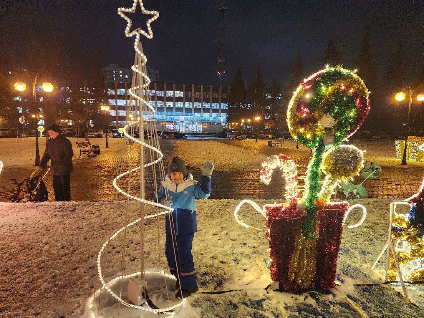 серпухов, подмосковье, новй год, инсталляции, украсили город, вертикалки,