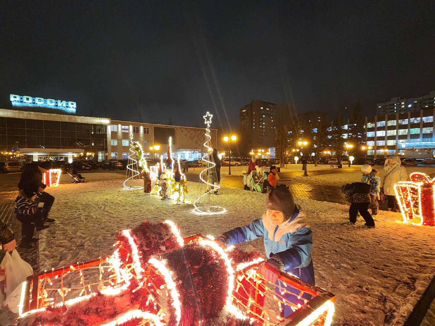 серпухов, подмосковье, новй год, инсталляции, украсили город, вертикалки,