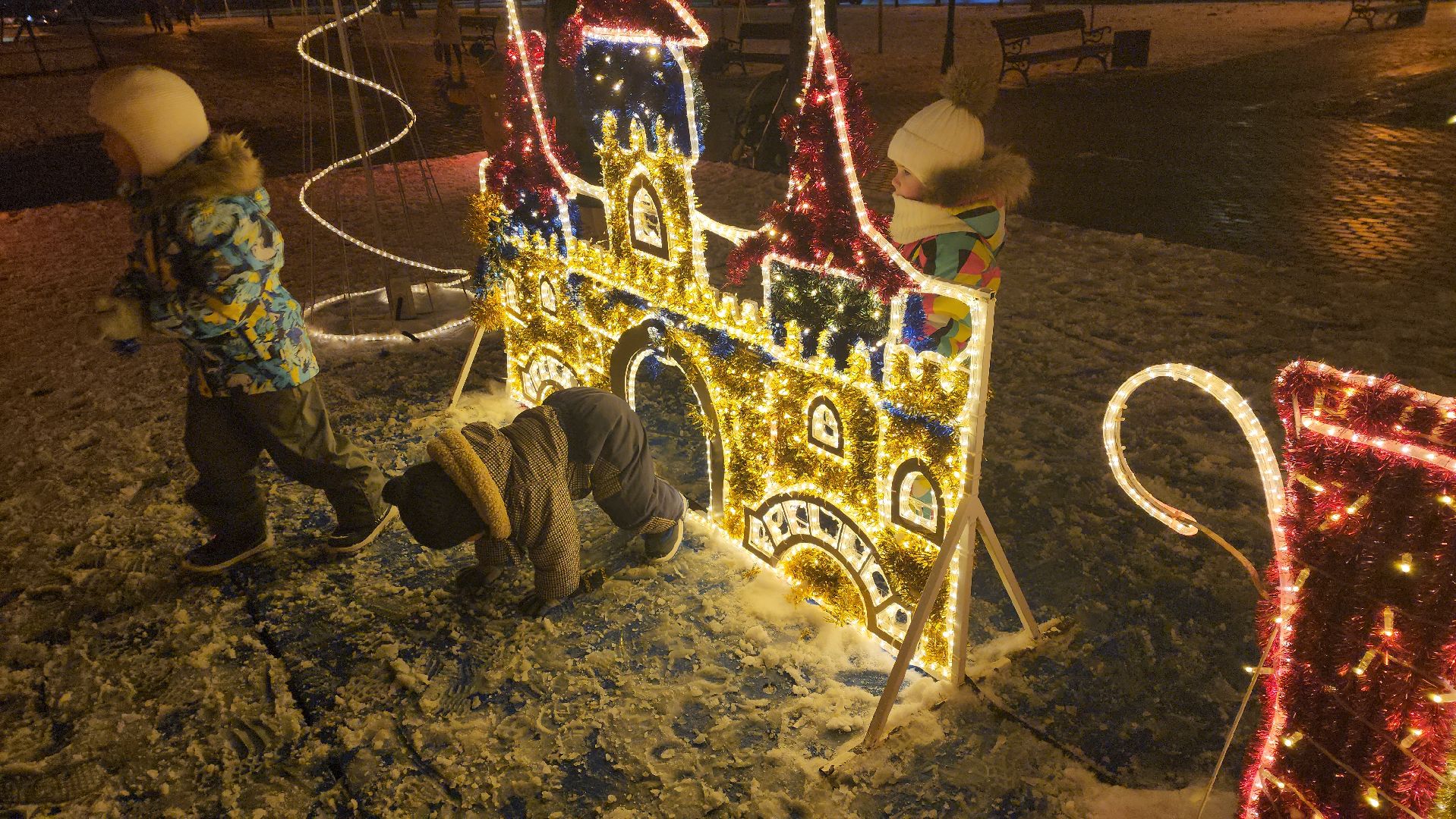 серпухов, подмосковье, новй год, инсталляции, украсили город, вертикалки,