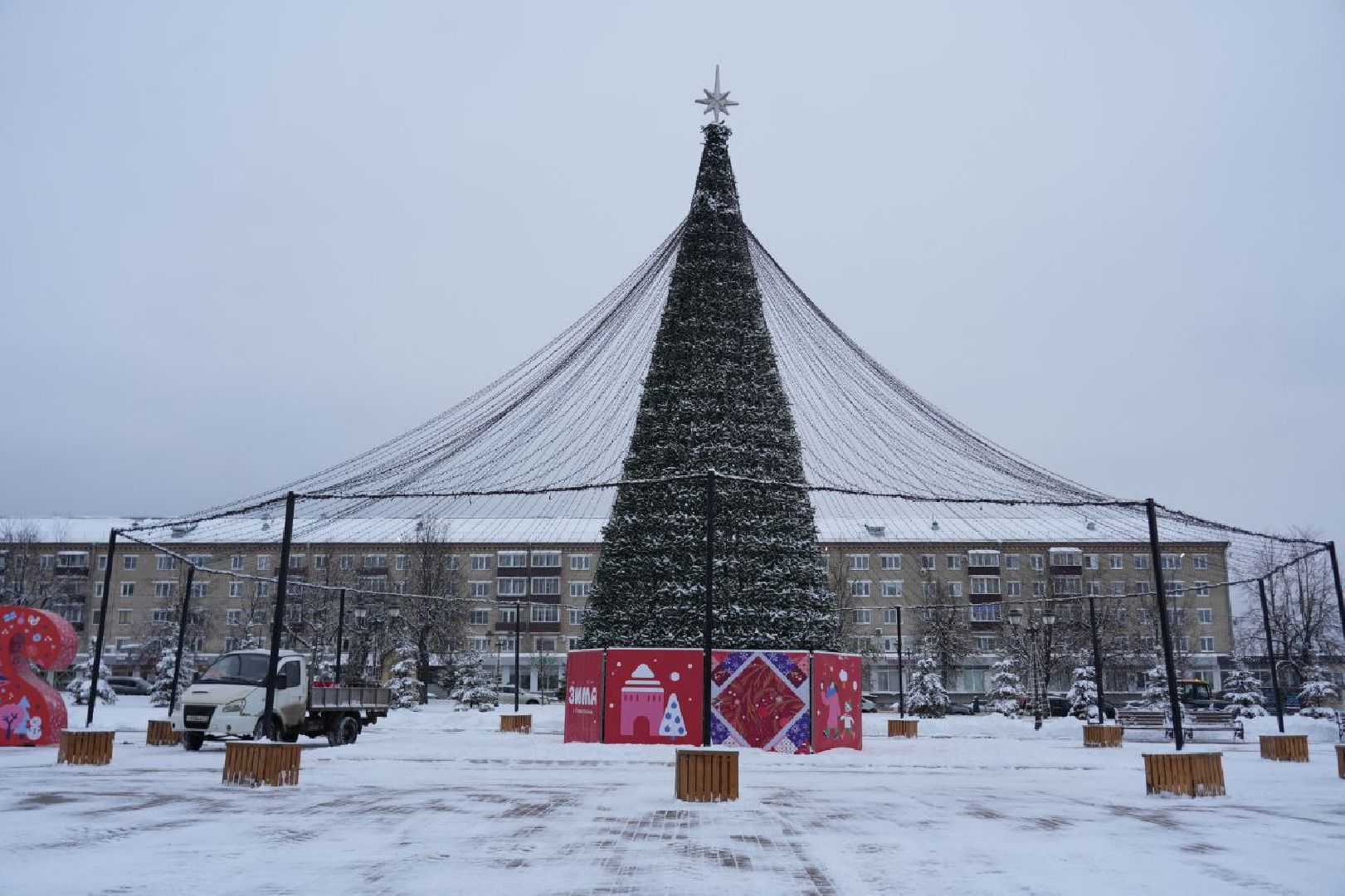 Новый год, Благоустройство, Украшение, Елка, Сергиев Посад, Сергиево-Посадский городской округ, вертикалки,